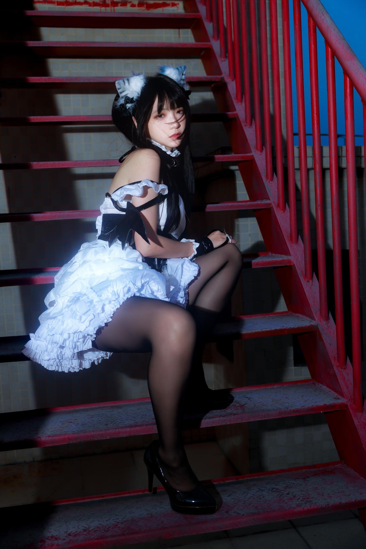 [Photo Set] Fengmao ss - MissKON coser maid, black stockings, uniform styling, leg-focused poses 40P