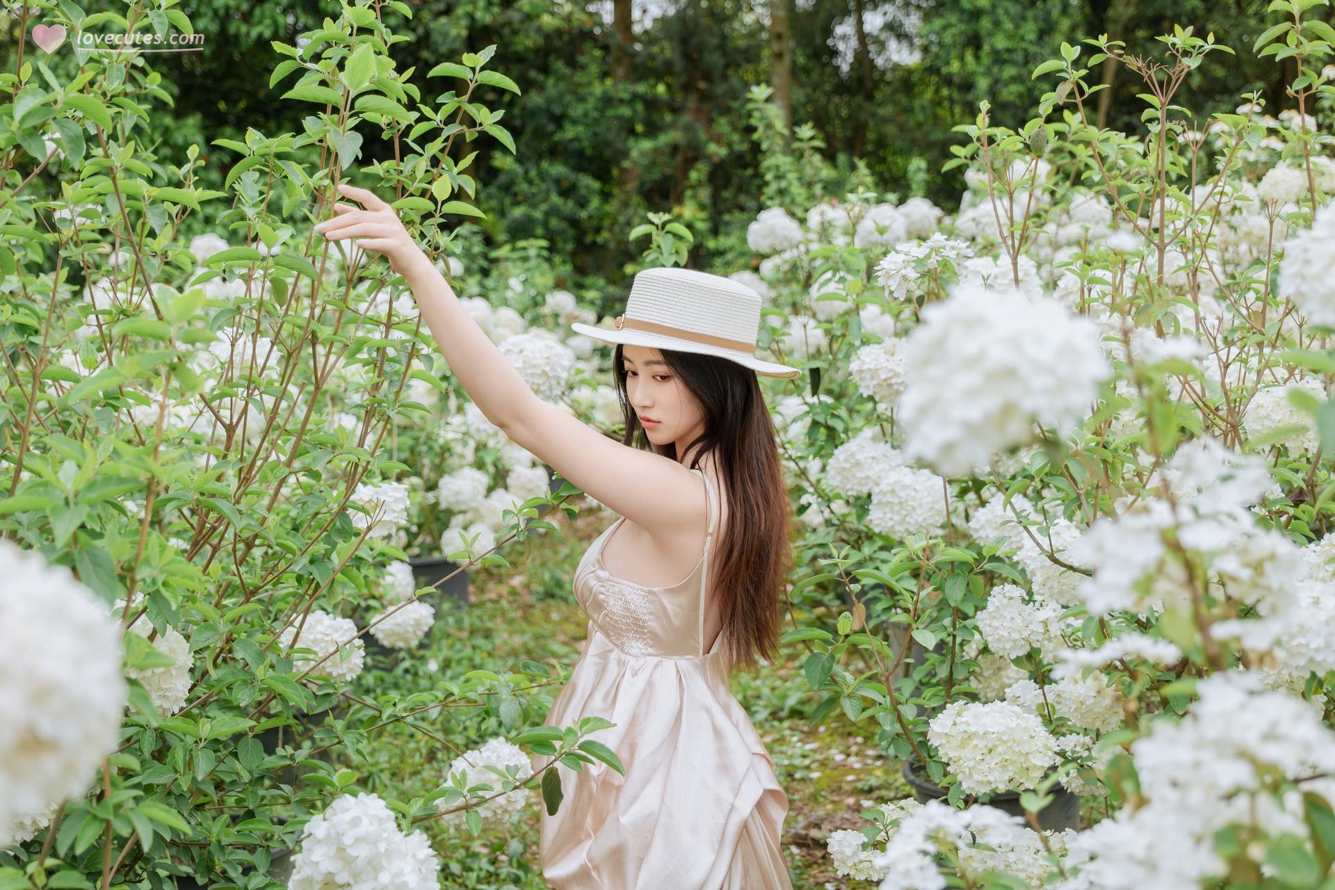 [Photo Set] Nnian bộ ảnh outdoor shoot, leg-focused poses 82P