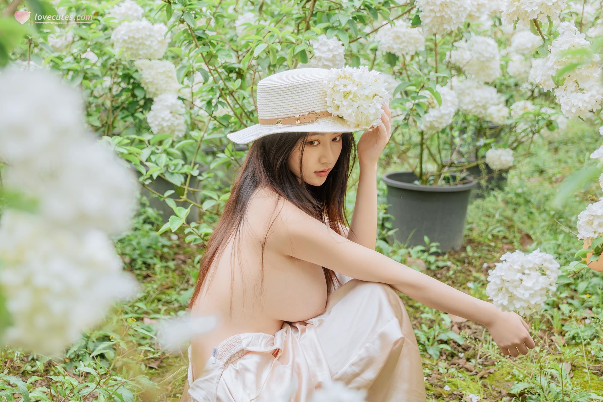 [Photo Set] Nnian - MissKON coser outdoor shoot, leg-focused poses 82P
