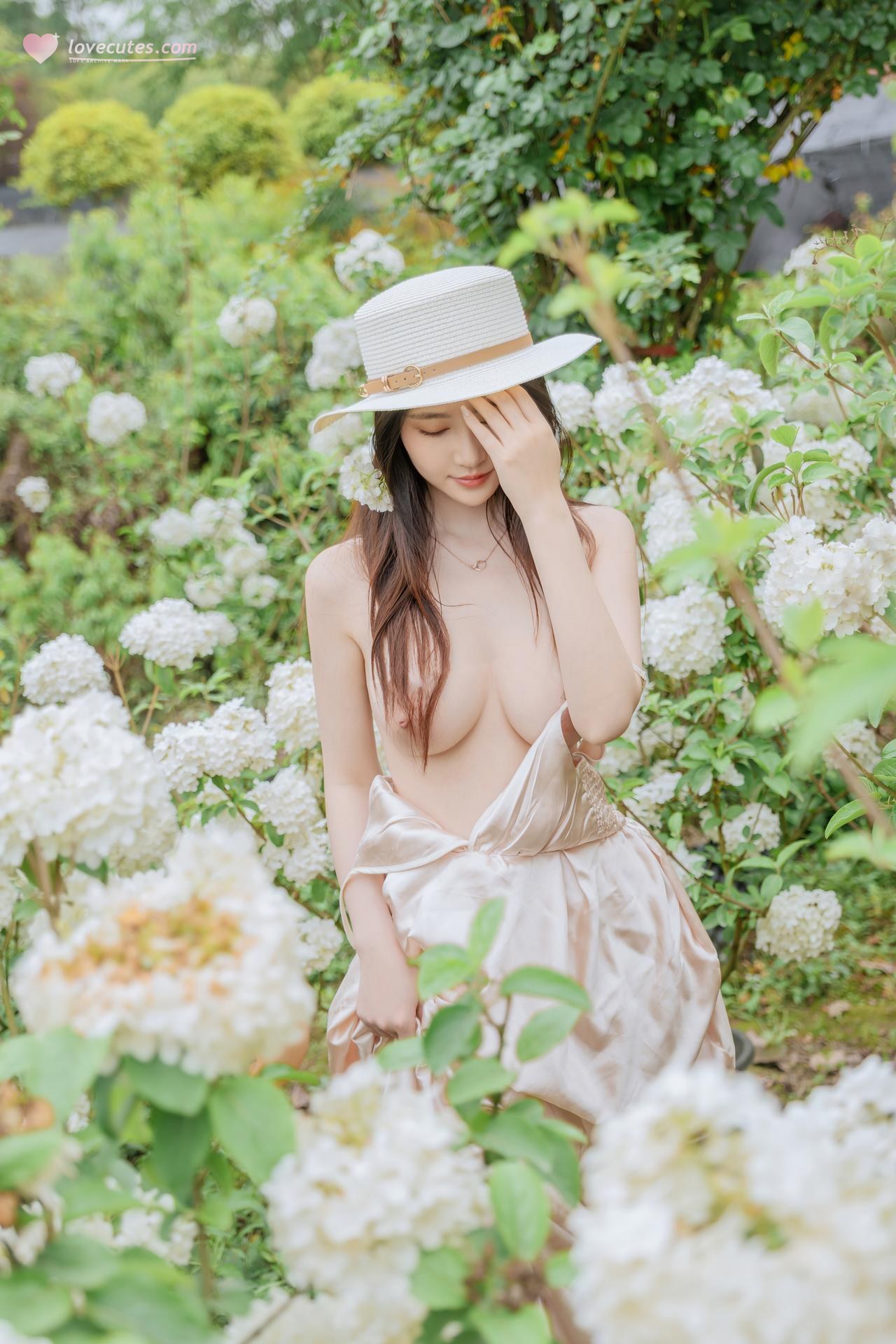 [写真] 年年Nnian - 木绣球：花园木绣球白裙 户外美腿写真 82P