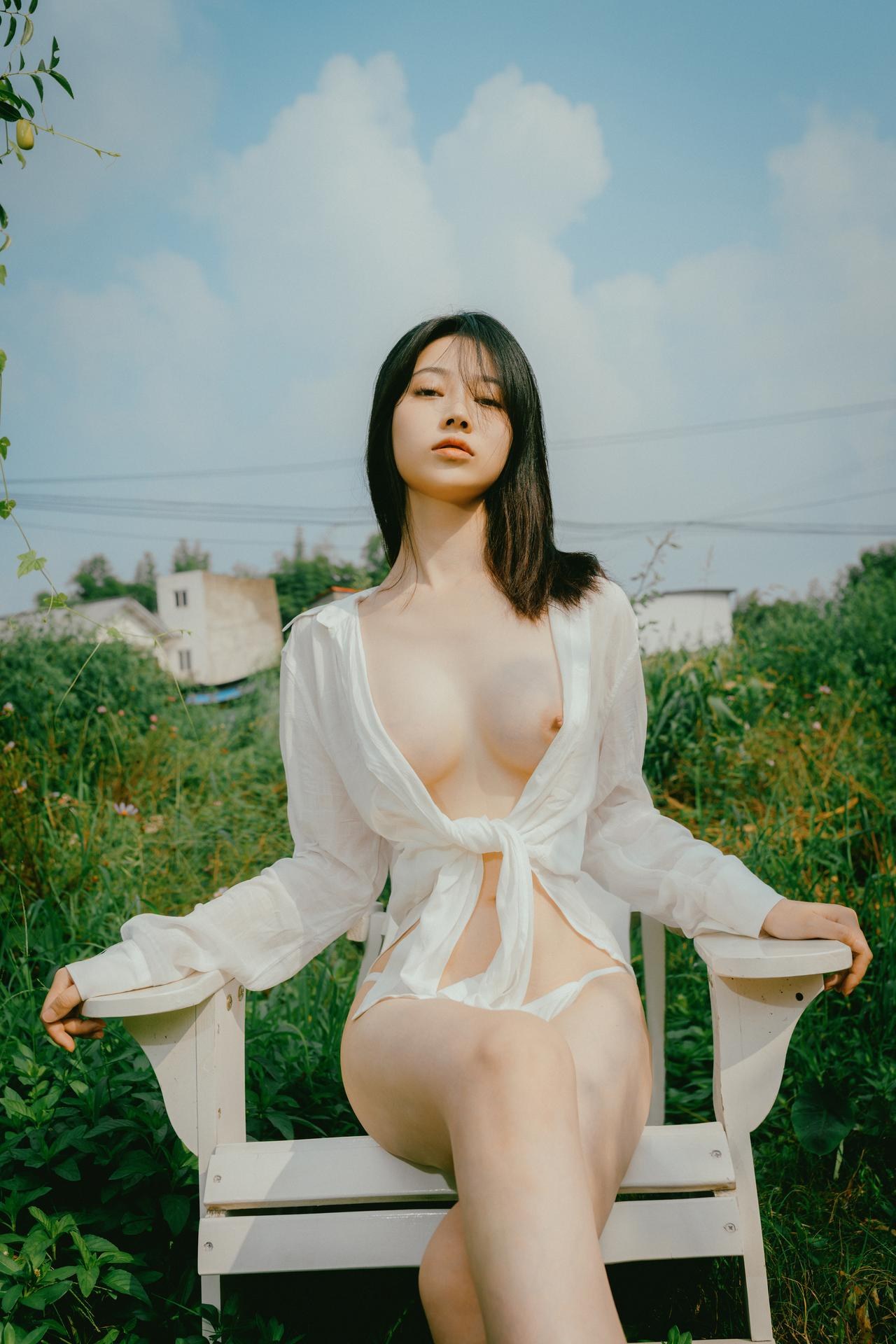 [Photo Set] Nnian - MissKON coser leg-focused poses 40P