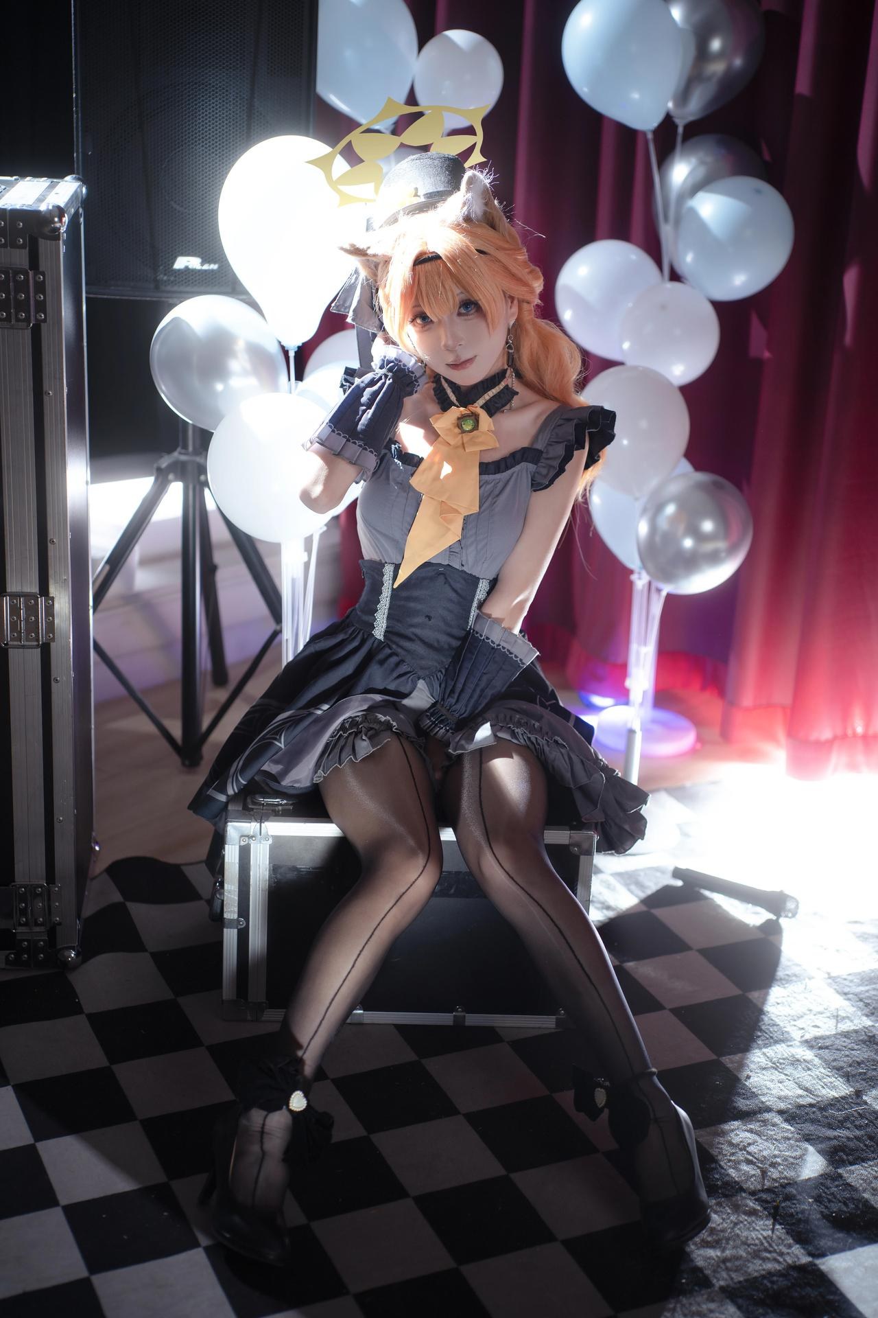 [cosplay] 矢量鱼 - 蔚藍档案 伊落玛丽偶像：偶像禮服黑絲 舞台美腿還原 40P
