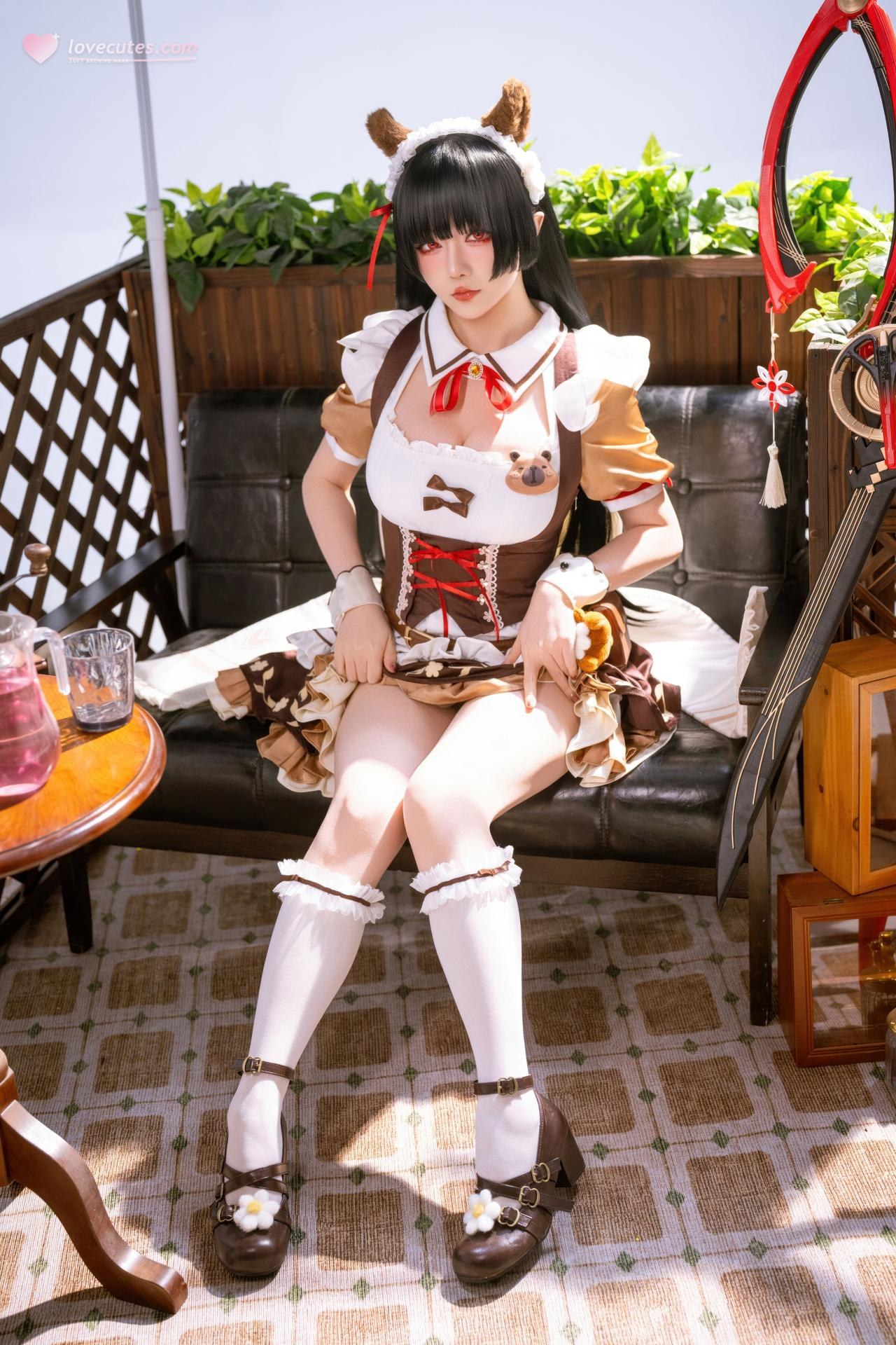 [cosplay] 星之迟迟Hoshilily - 鳴潮 千咲·聯動咖啡女僕：咖啡女僕紅白造型 美腿還原 42P