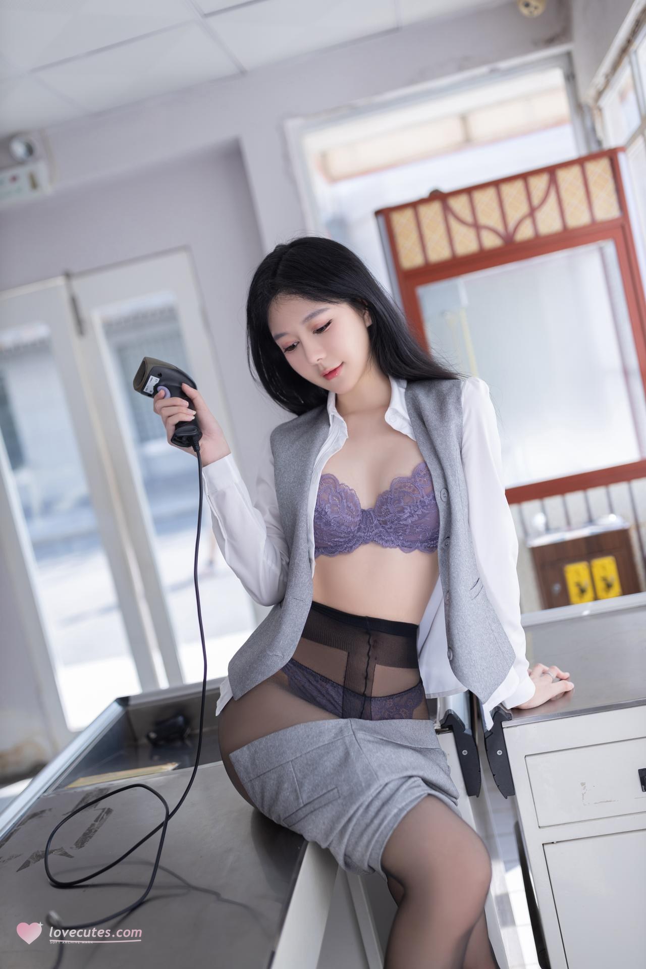 [Model] Xie Xiaoen - XIUREN no-watermark model photos, uniform styling, leg-focused poses 100P