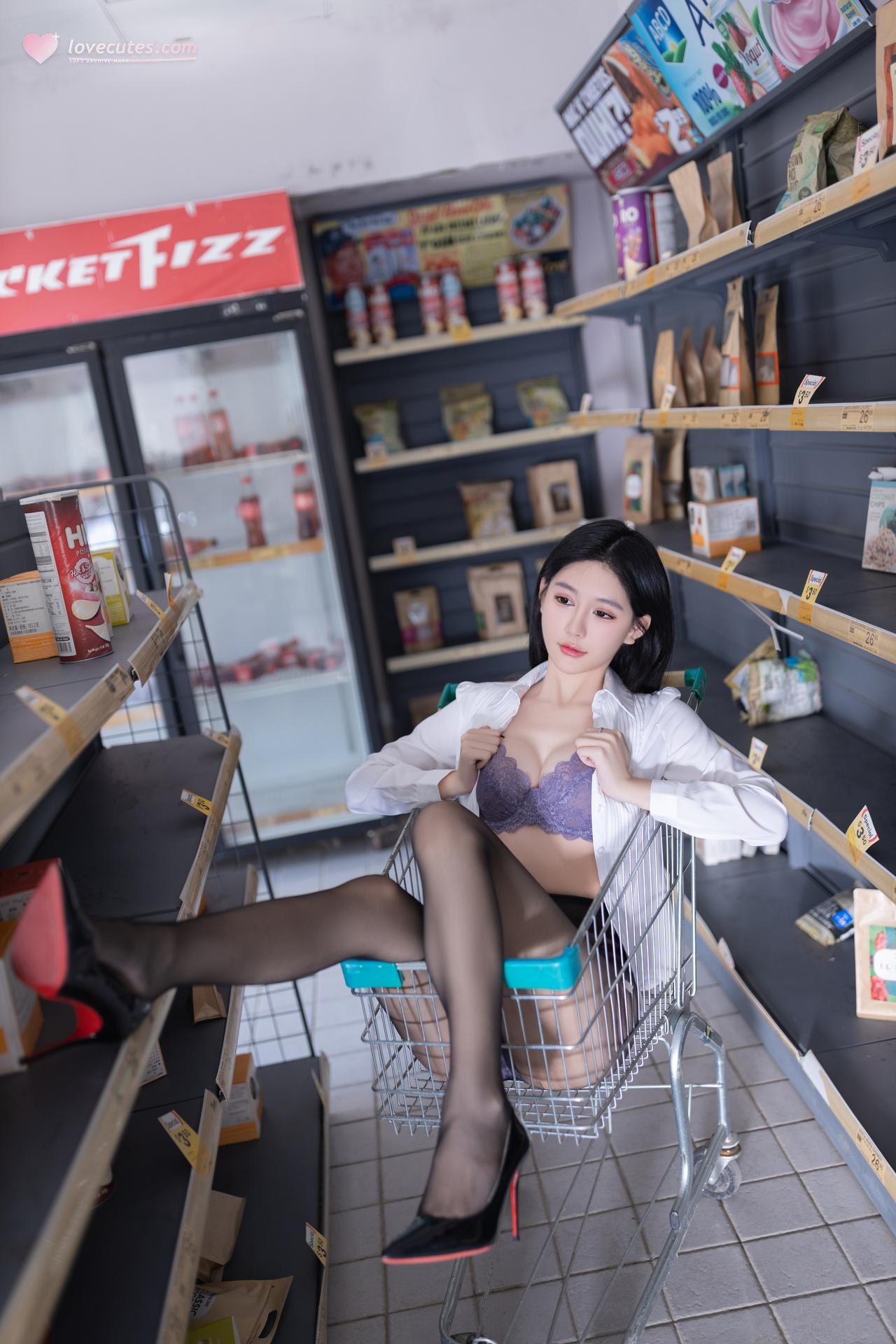 [模特] 谢小蒽 - 秀人網模特 便利店新星：便利店制服灰裙 美腿私房 100P