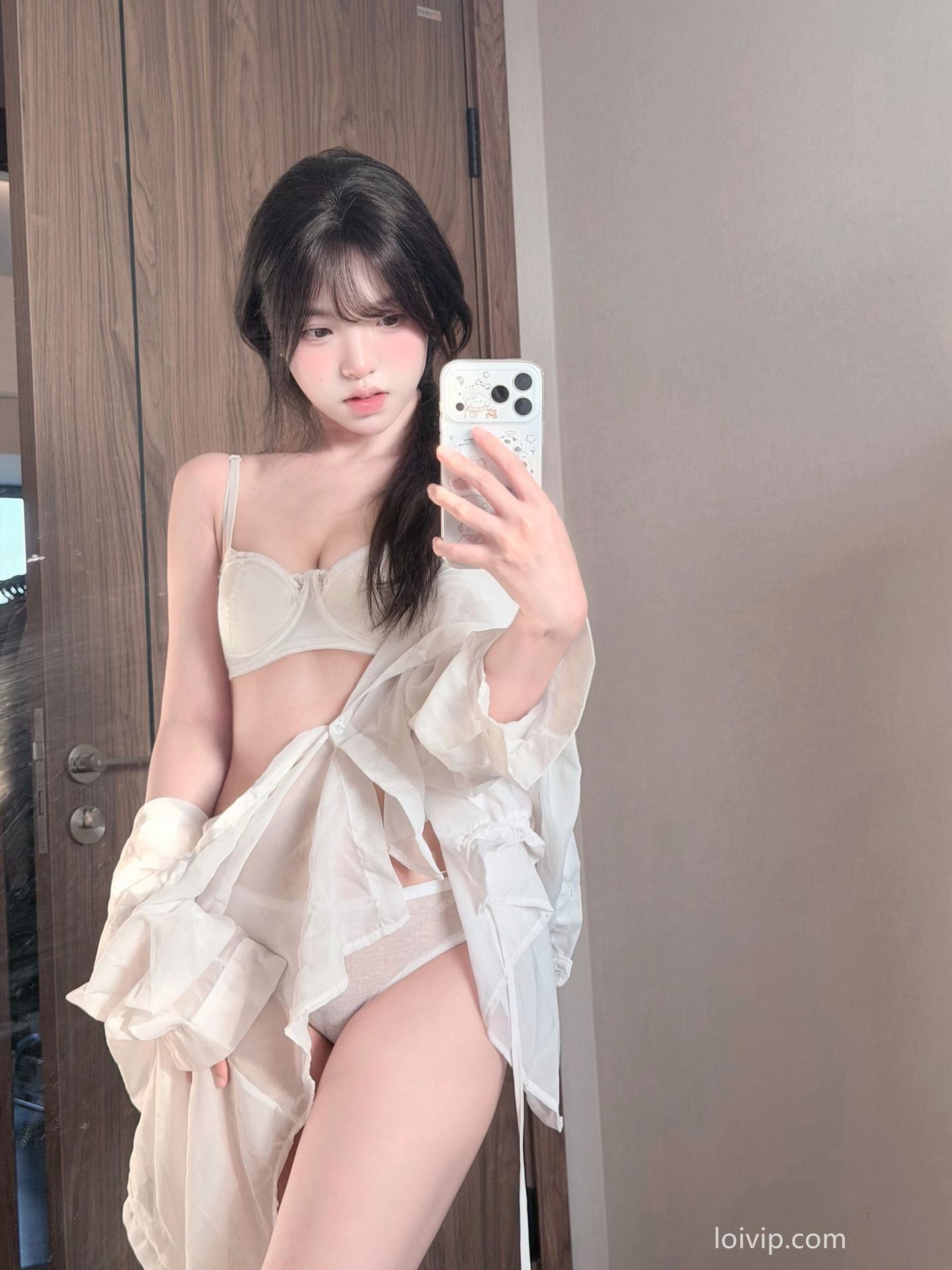 [Private Room] Nide Zhenzhenu - MissKON coser private-room photos, bathroom set, leg-focused poses, video extras 66P2V