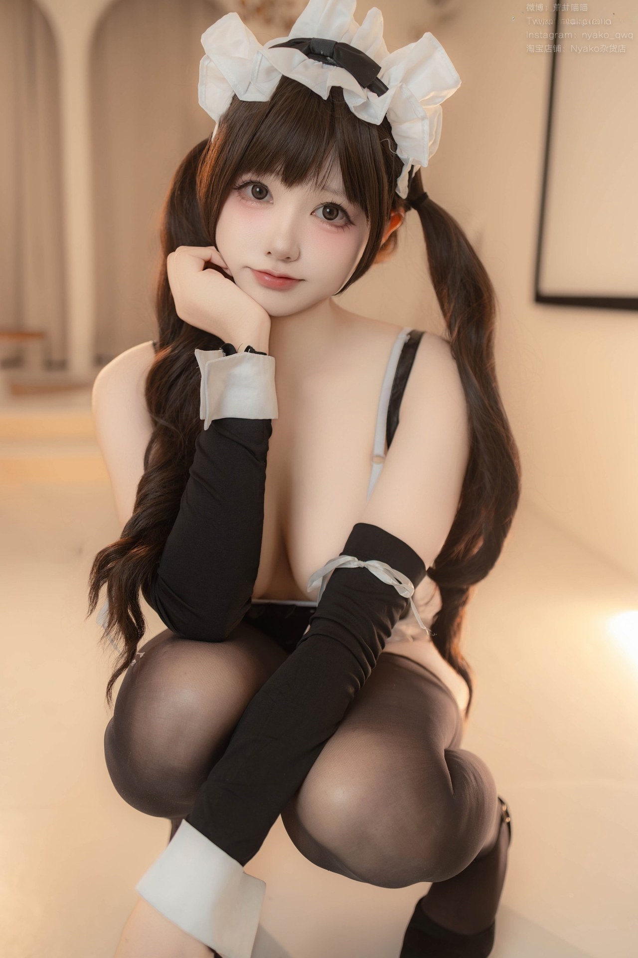 [私房] Nyako喵子 - 痴女メイド3：黑白女仆情趣内衣 黑丝美腿大尺度 128P