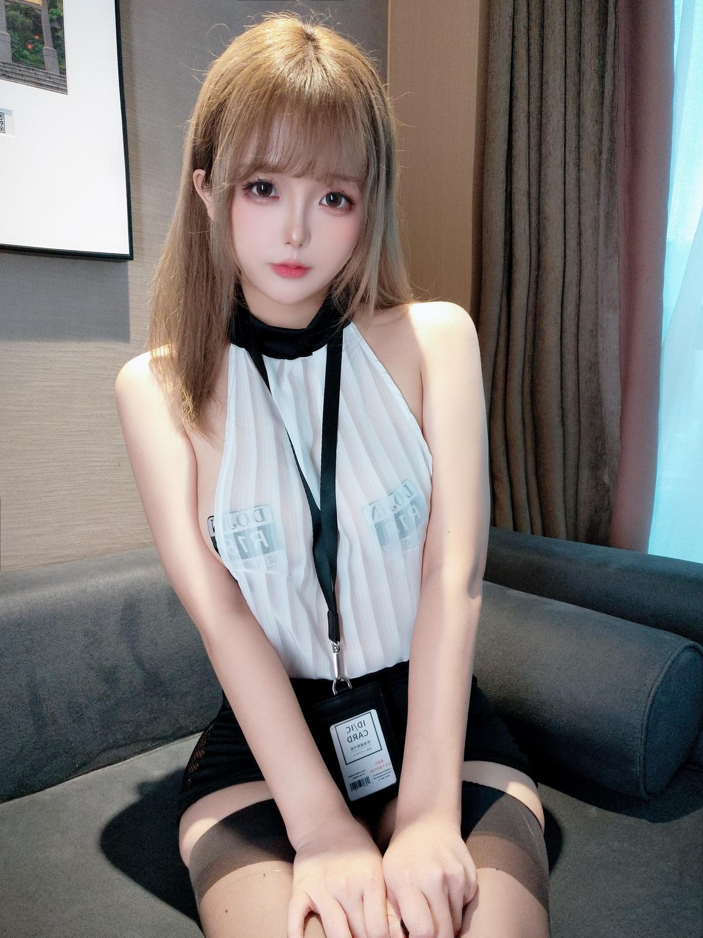 [Private Room] Hinajiao - MissKON coser private-room photos, black stockings, uniform styling, cleavage styling 90P17G4V