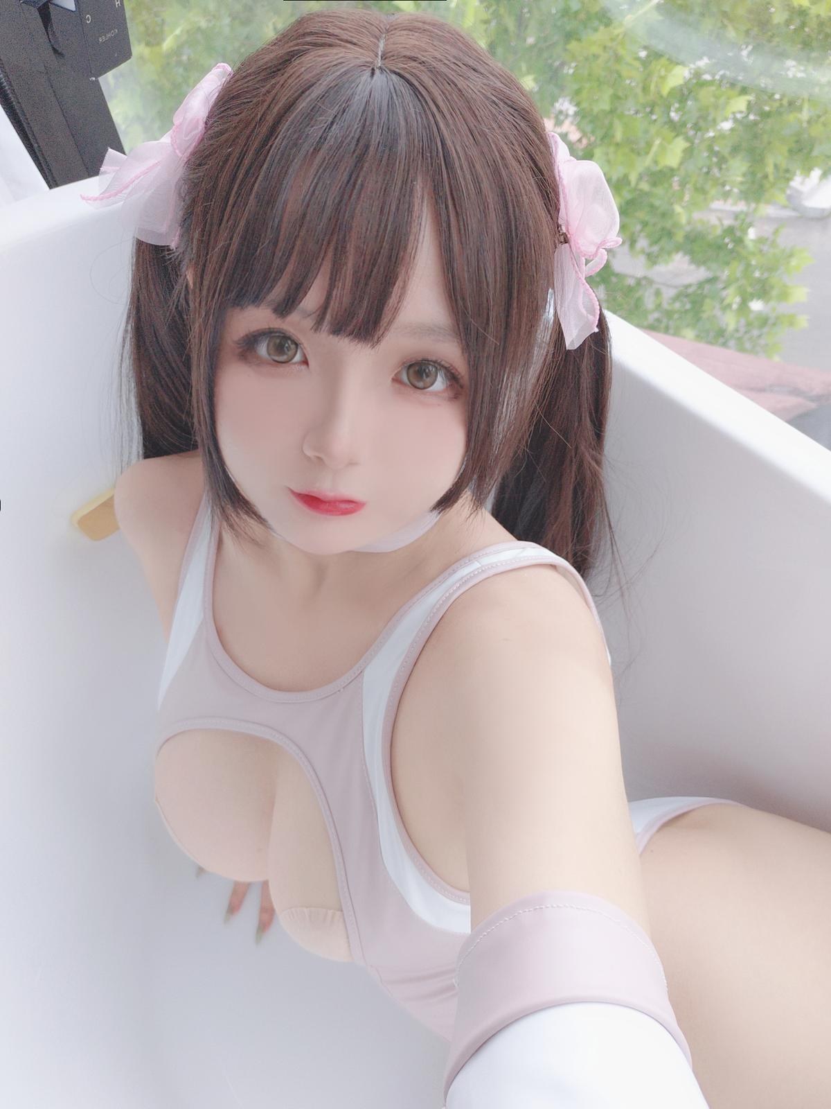 [私房] 日奈娇 - 小秘书：秘书制服黑丝 美胸翘臀私房 90P17G4V