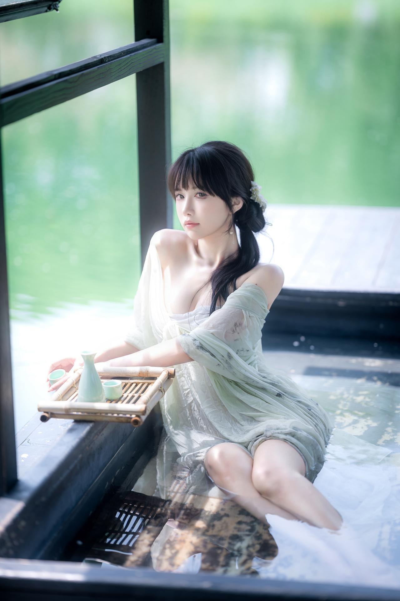 [写真] Shika小鹿鹿 - 江南水色：古风水色湿身美腿写真 65P3V