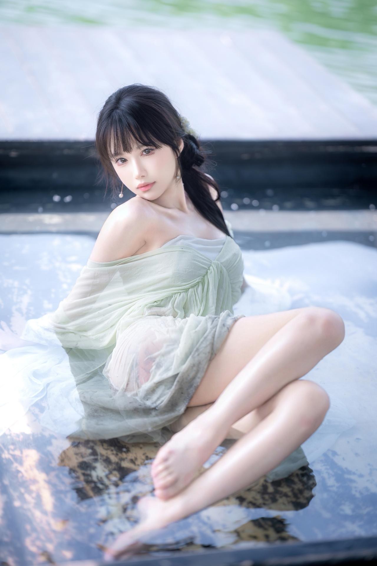 [写真] Shika小鹿鹿 - 江南水色：古风水色湿身美腿写真 65P3V