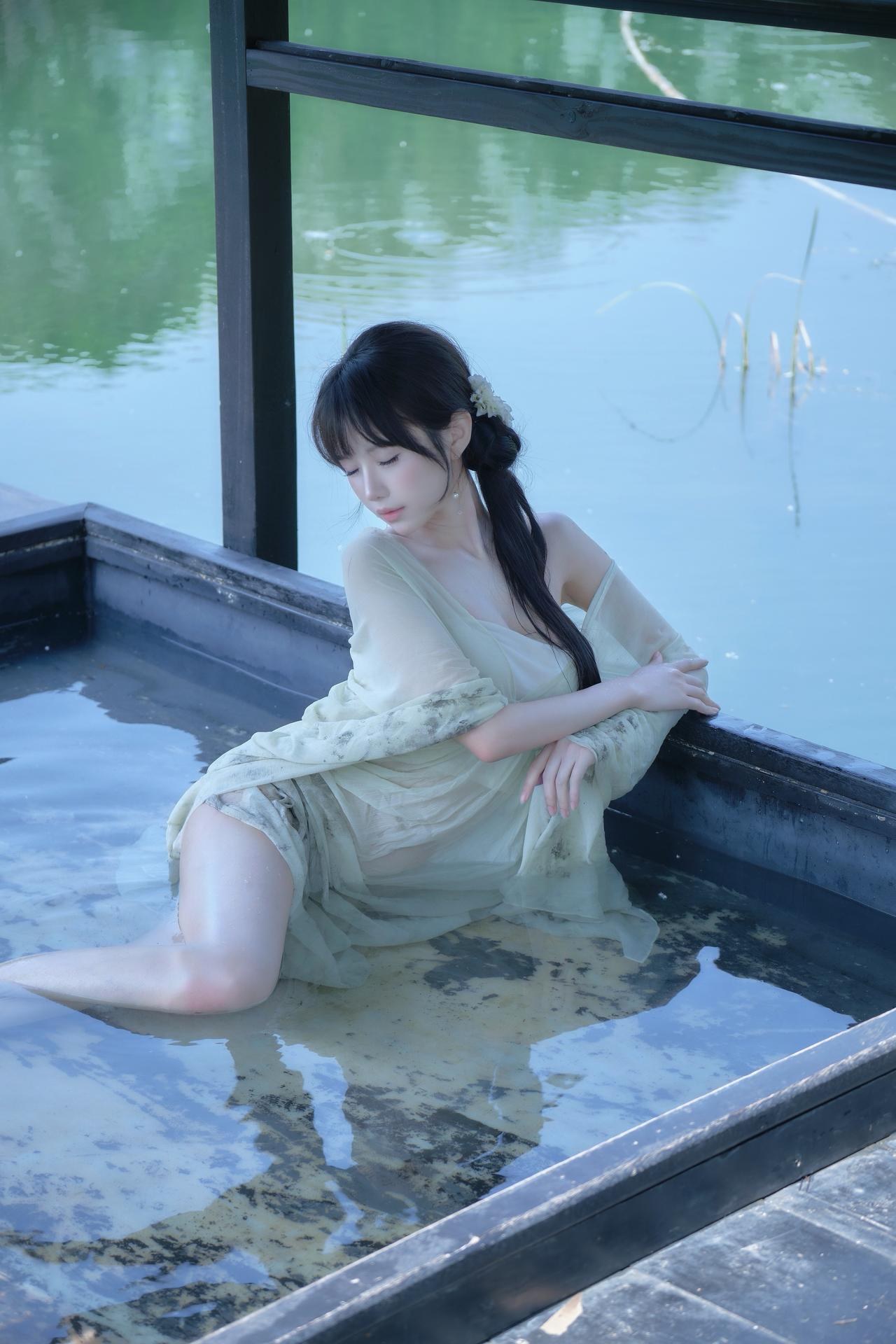 [寫真] Shika小鹿鹿 - 江南水色：古風水色濕身美腿寫真 65P3V