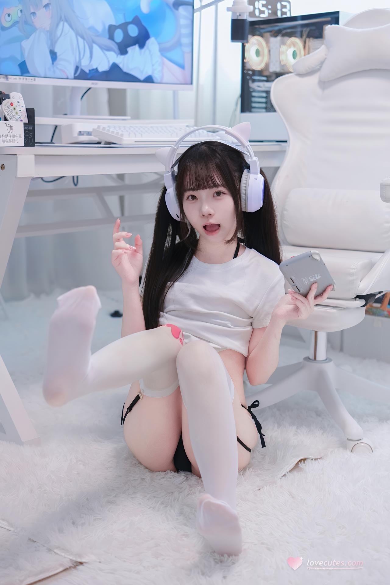 [Private Room] Keke Xiaobaitu - Adult Real-Person Photo Pack 76P