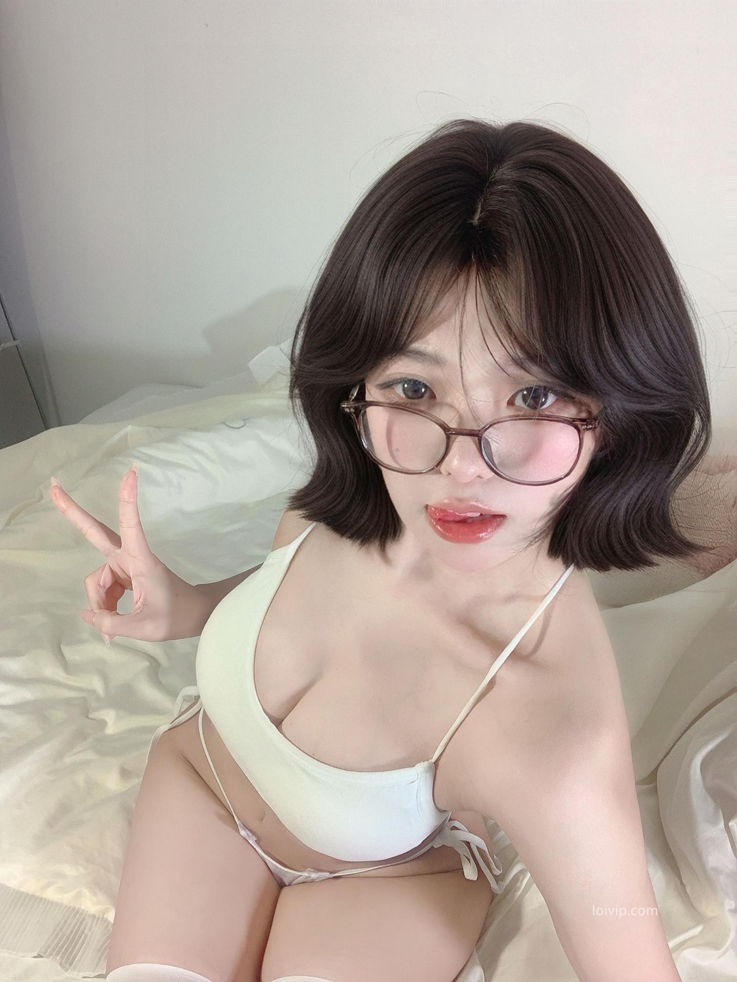 [私房] 你的真真u - 居家女友：居家女友感私房 99P1V