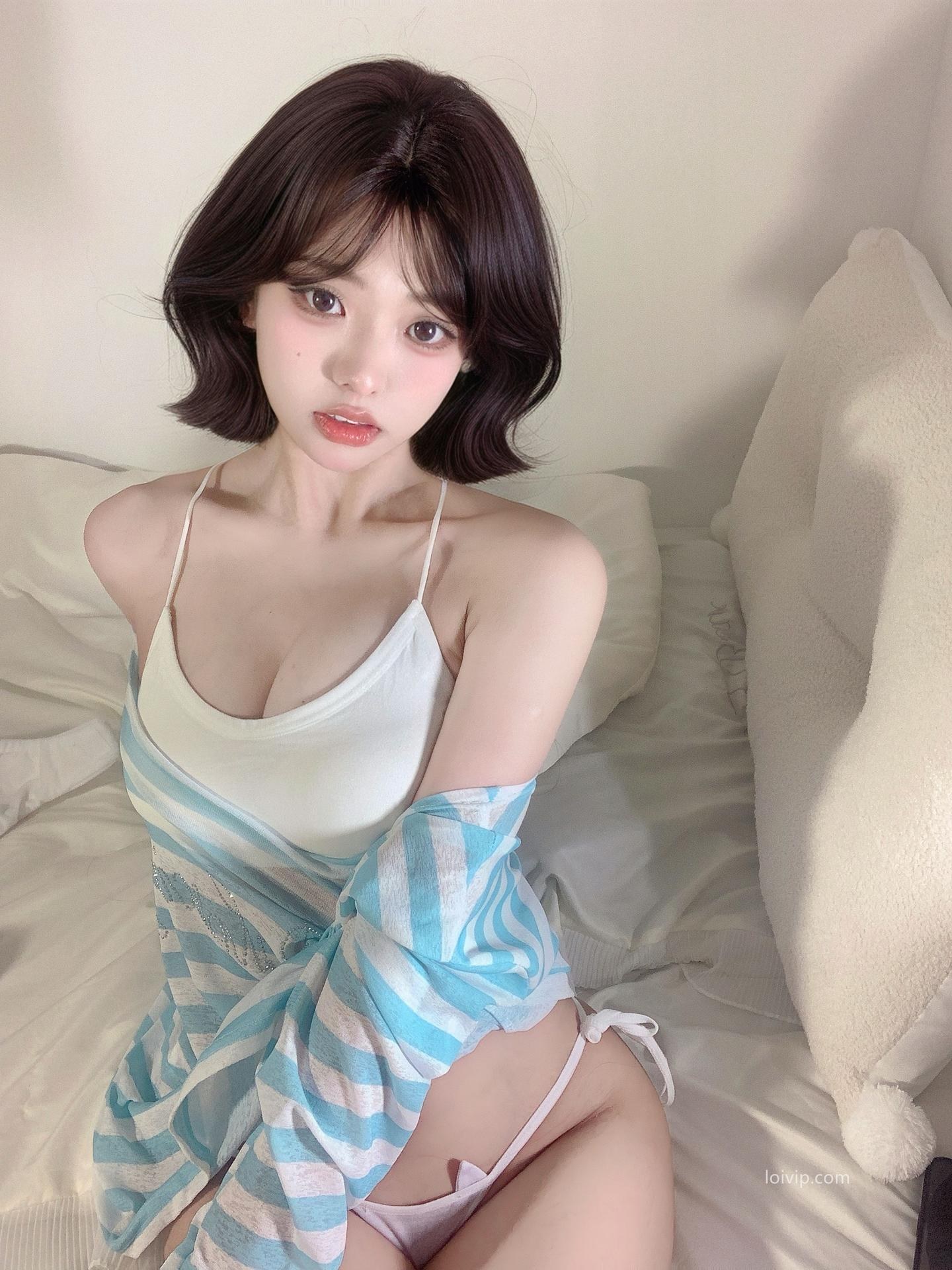 [private room] Nide Zhenzhenu - Home Girlfriend bộ ảnh cosplay 99P1V