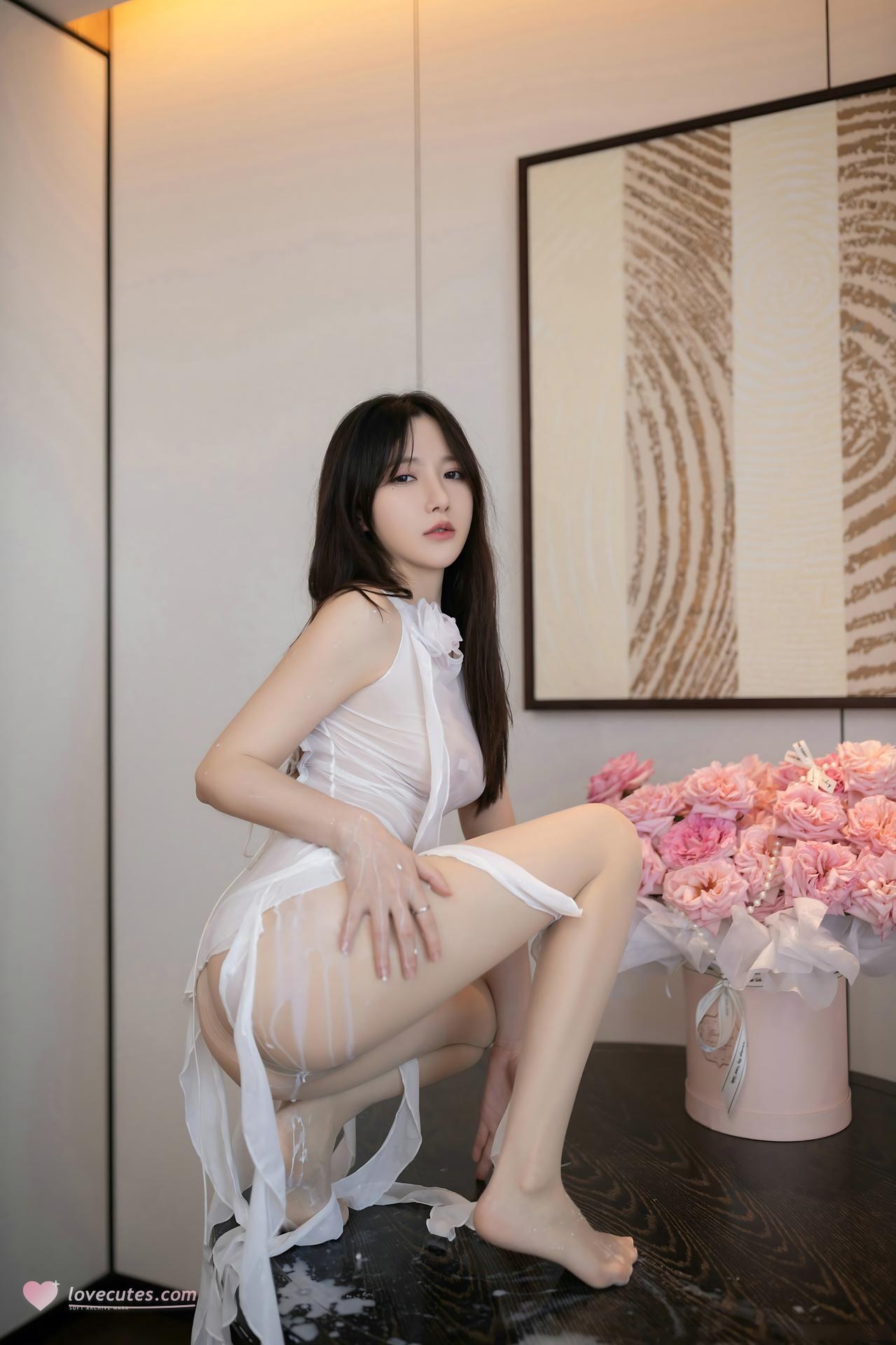 [模特] 鱼子酱fish - 秀人网模特 洛神玫瑰：秀人网模特玫瑰主题美胸 121P