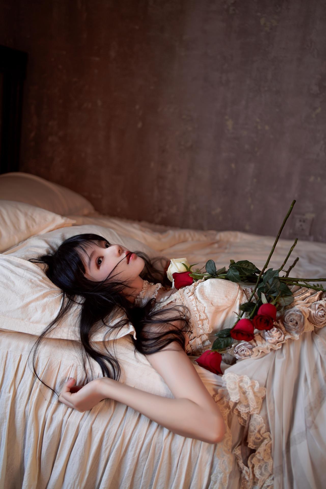 [photo set] Sakurato Miao - Glass Rose 코스프레 화보 11P