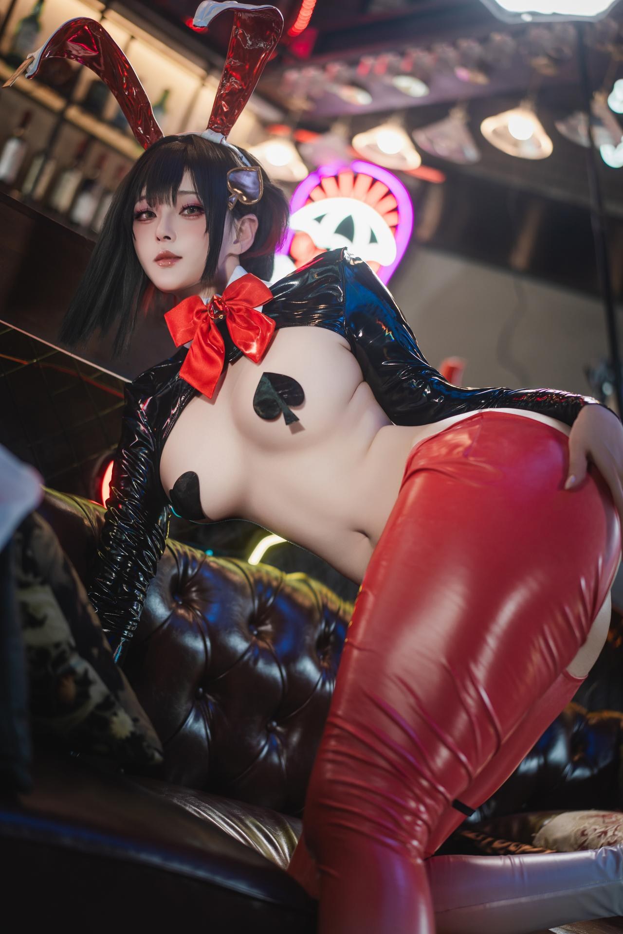[Cosplay] Natsuko Xiaxiazi - NIKKE Rouge Reverse Bunny Cosplay Photo Set 63P