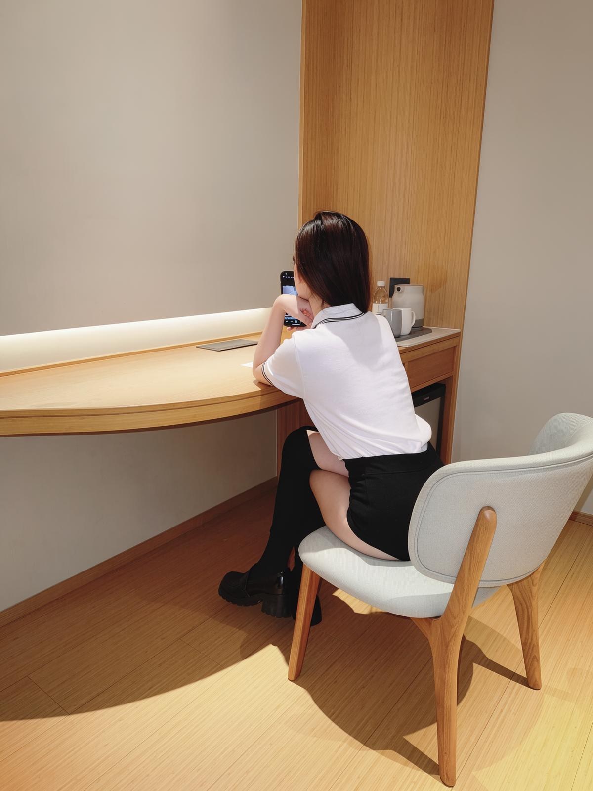[Private Room] Zhishitu - Contrast Subscription Hotel Leg Shoot 103P3V