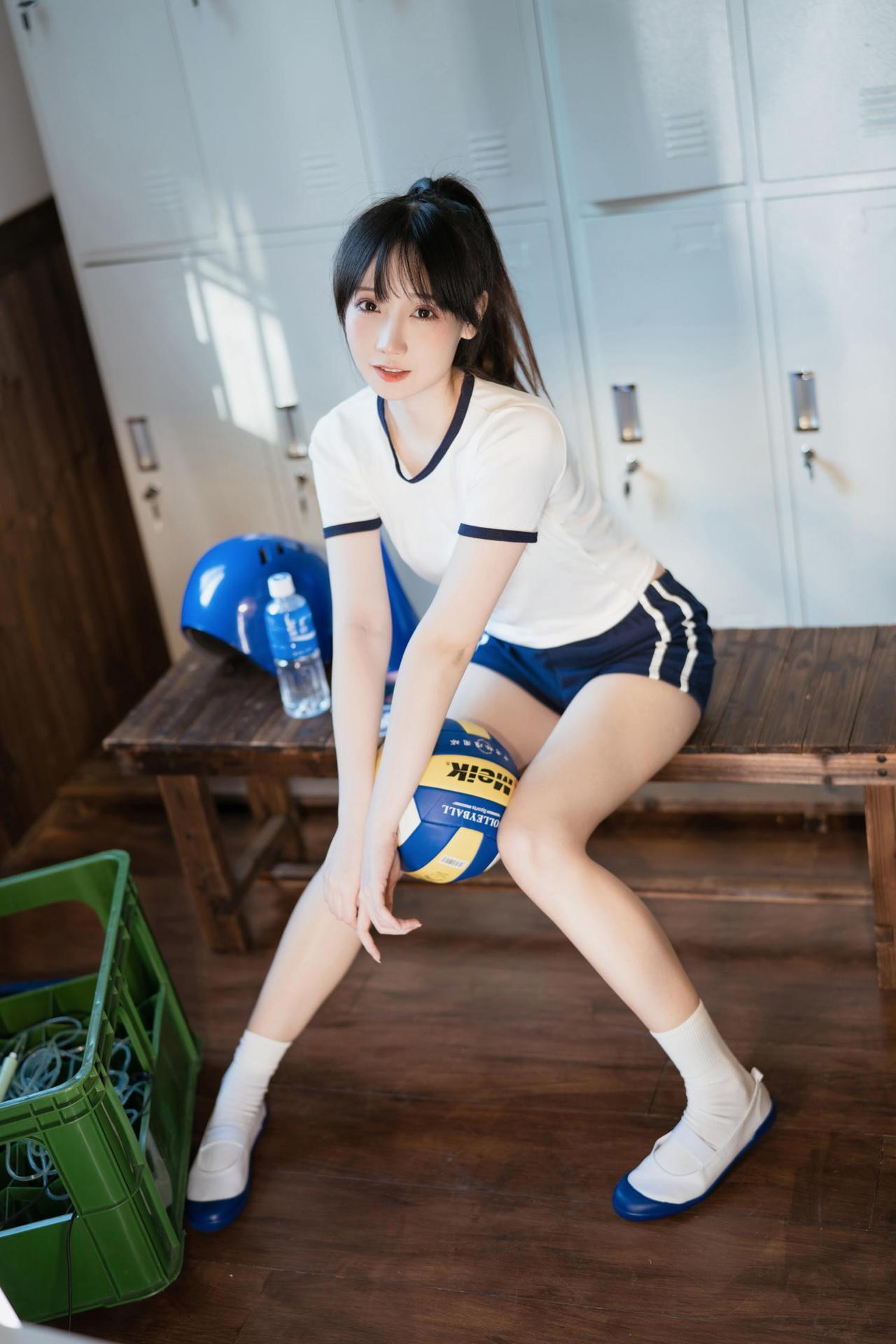 [寫真] 焖焖碳 - 体操服：美腿大尺度寫真 30P