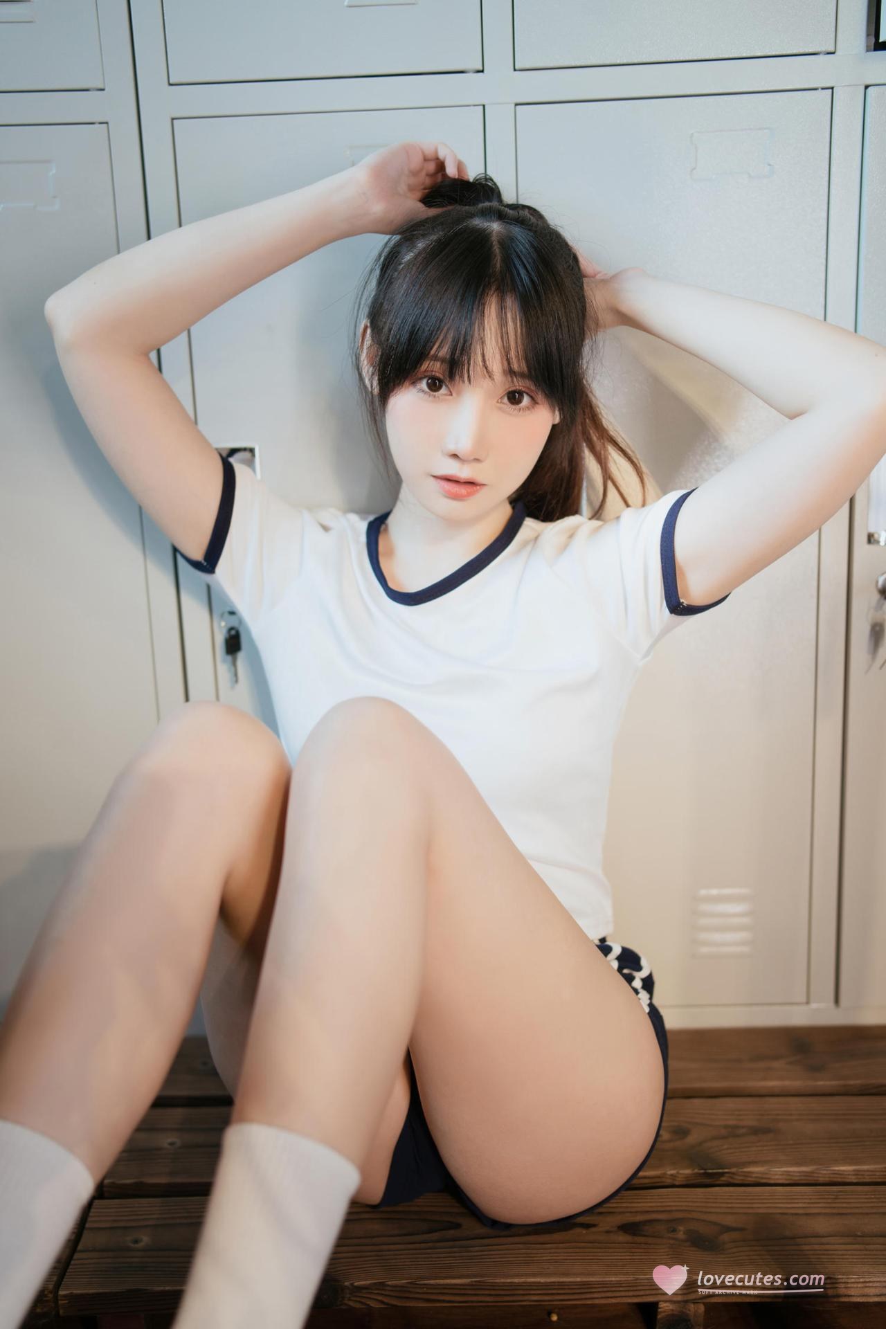 [寫真] 焖焖碳 - 体操服：美腿大尺度寫真 30P