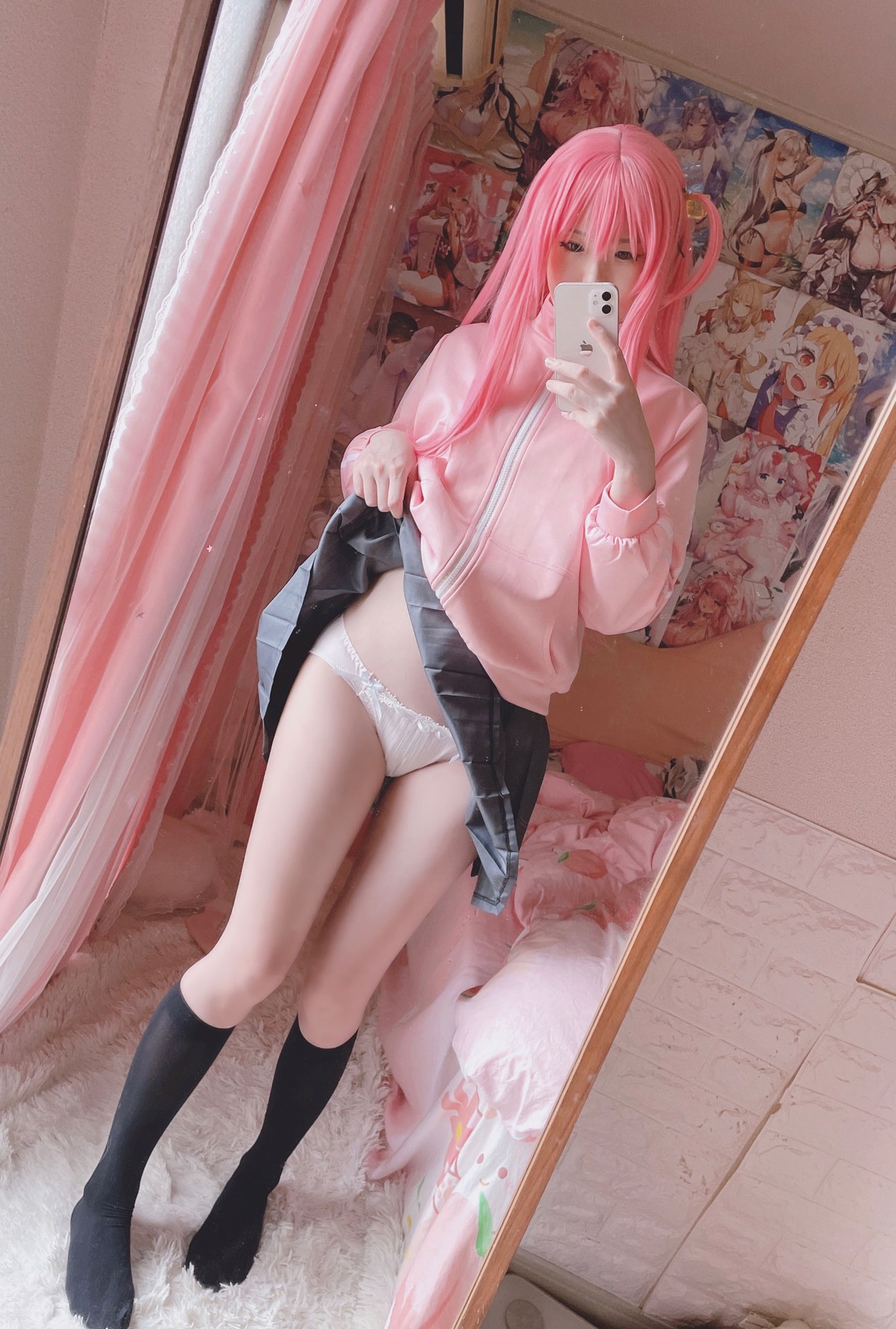 [cosplay] 习呆呆 - 波奇酱：露穴翘臀蕾丝内衣大尺度角色还原 20P1V