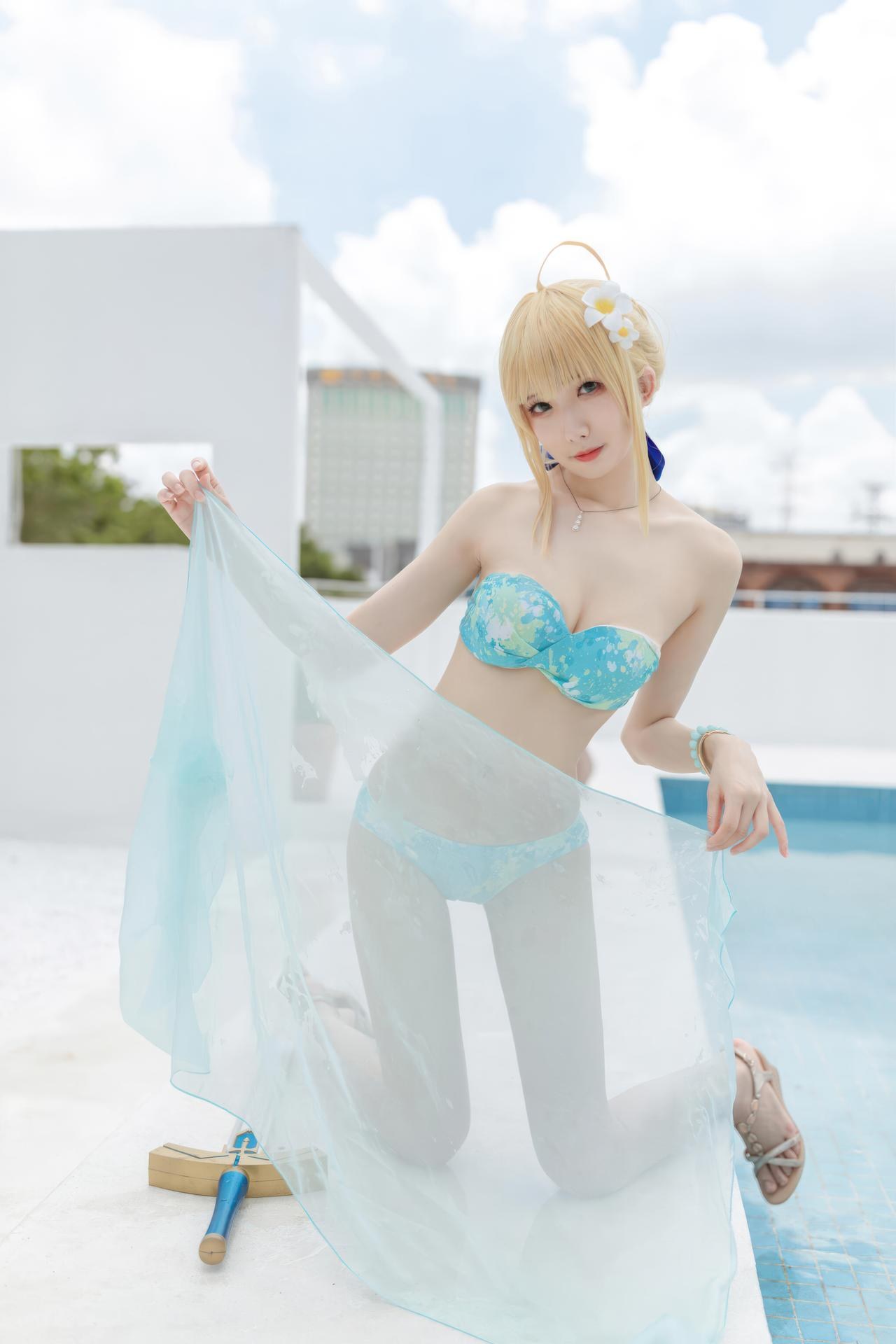 [Cosplay] Feng Jiangjiang v - FGO Saber Swimsuit Cosplay Photo Set 49P
