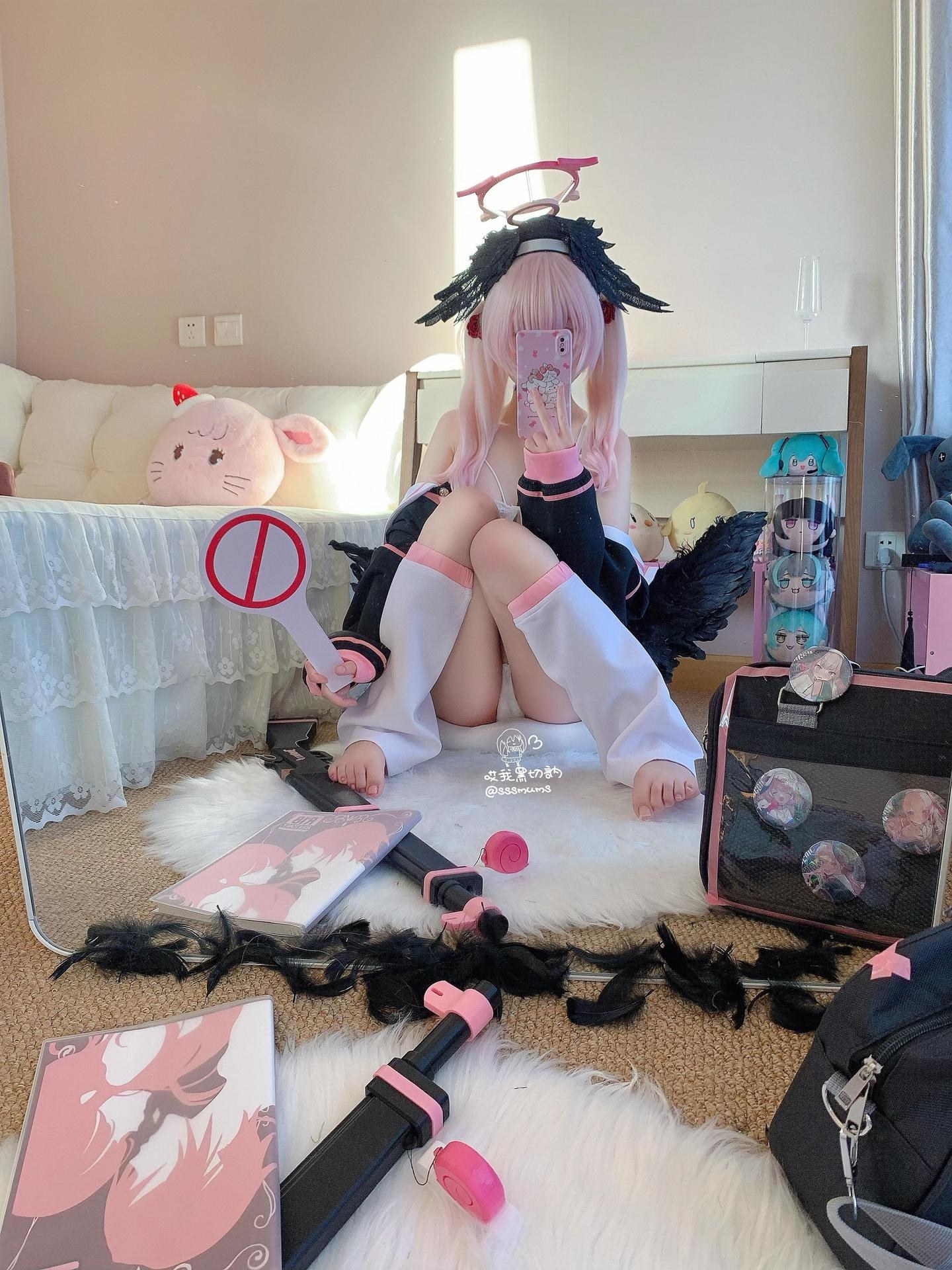 [Cosplay] Quqi Ruanfufu - Blue Archive Koharu White Stockings Foot-Focused Set 46P3V
