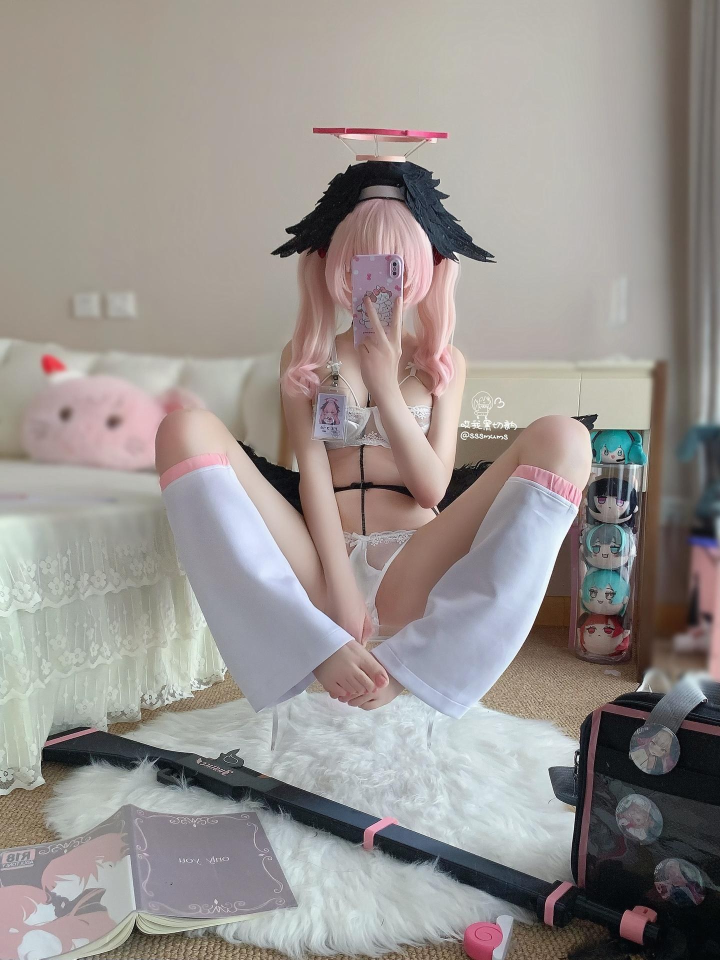 [Cosplay] Quqi Ruanfufu - 블루 아카이브 코하루 흰 스타킹 46P3V