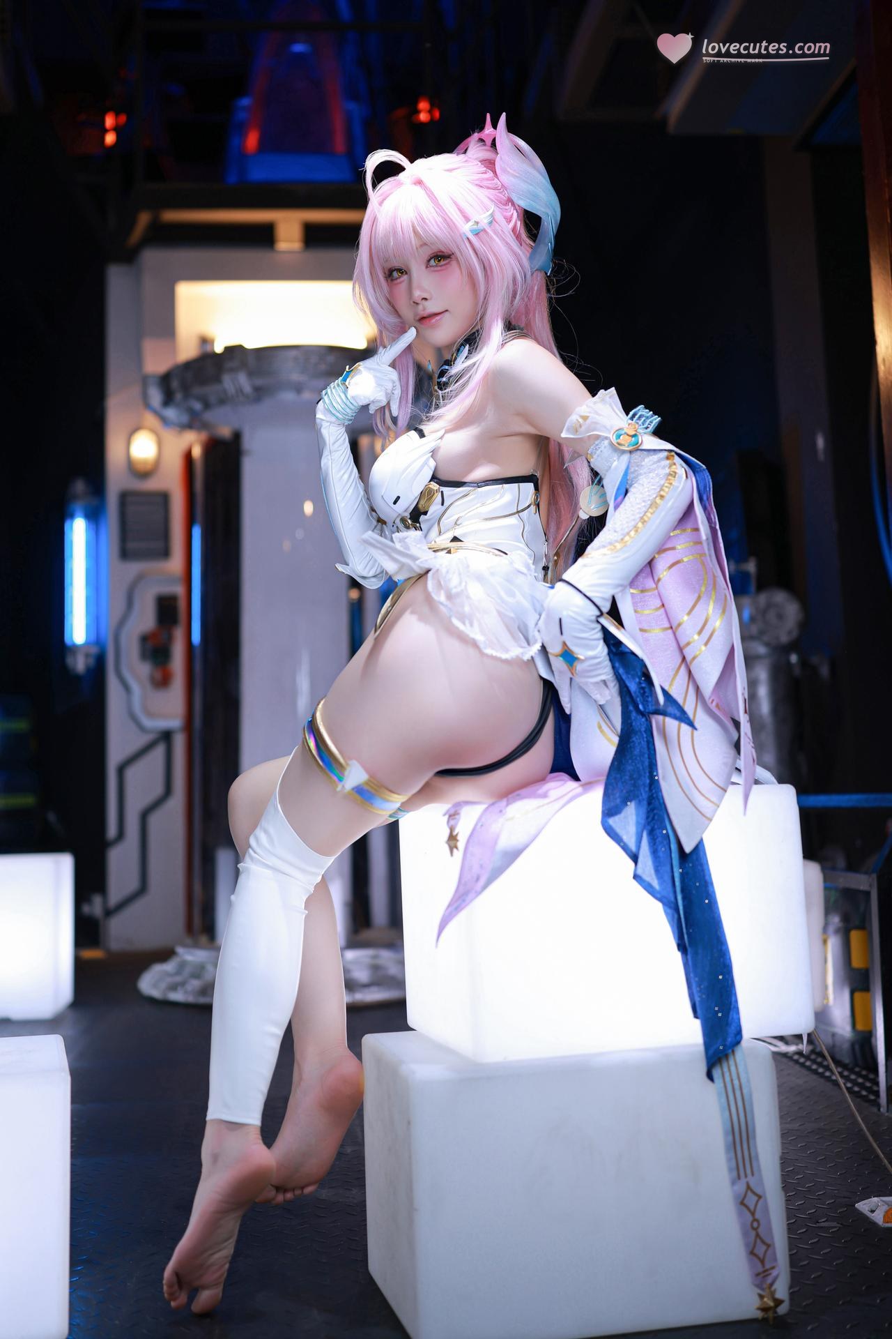 [cosplay] 水淼aqua - 鸣潮 爱弥斯：鸣潮 爱弥斯角色還原美腿大尺度 61P