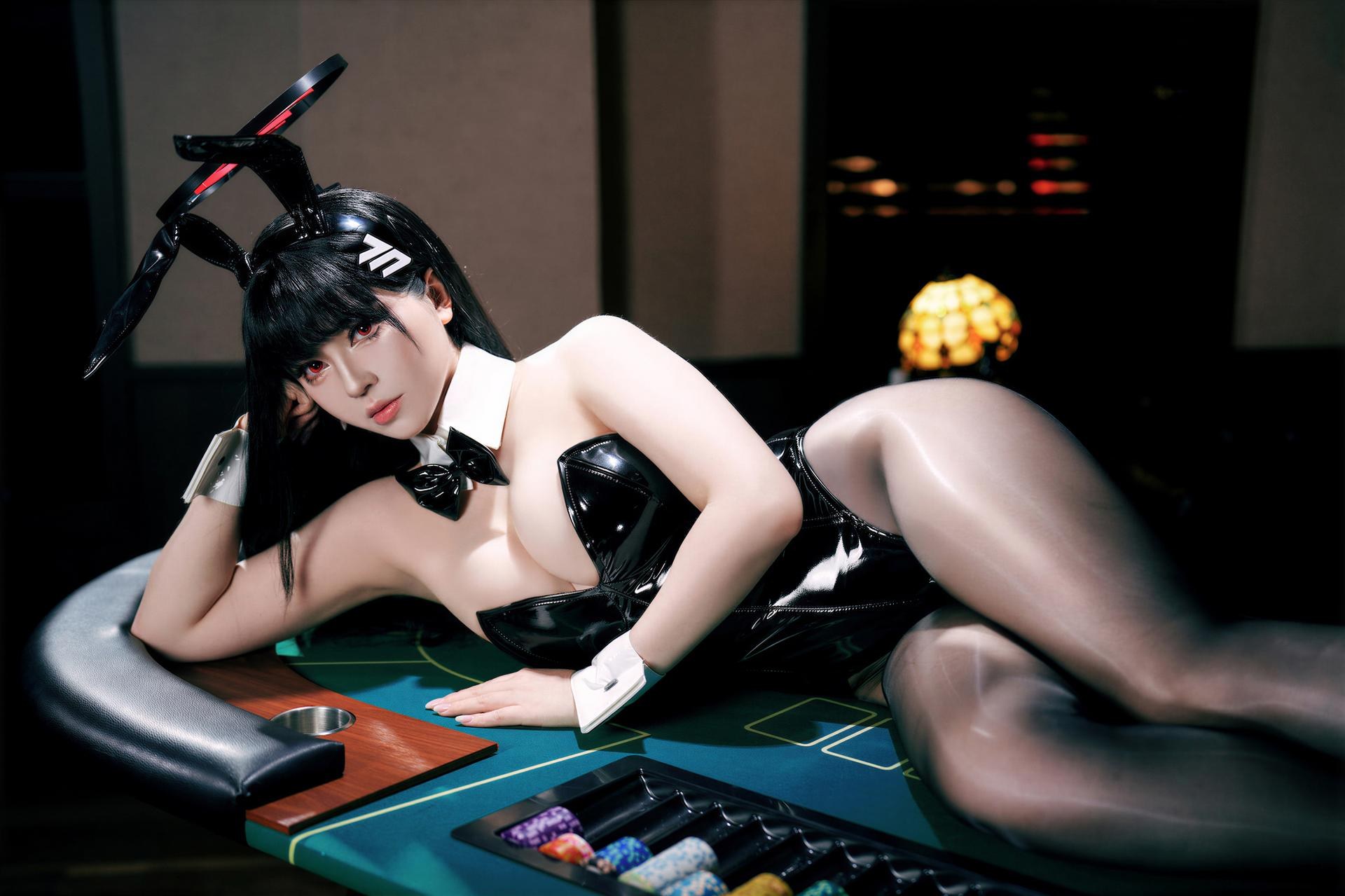 [cosplay] 半半子 - 蔚蓝档案 调月莉音：蔚蓝档案 调月莉音兔女郎角色還原美腿 57P6V
