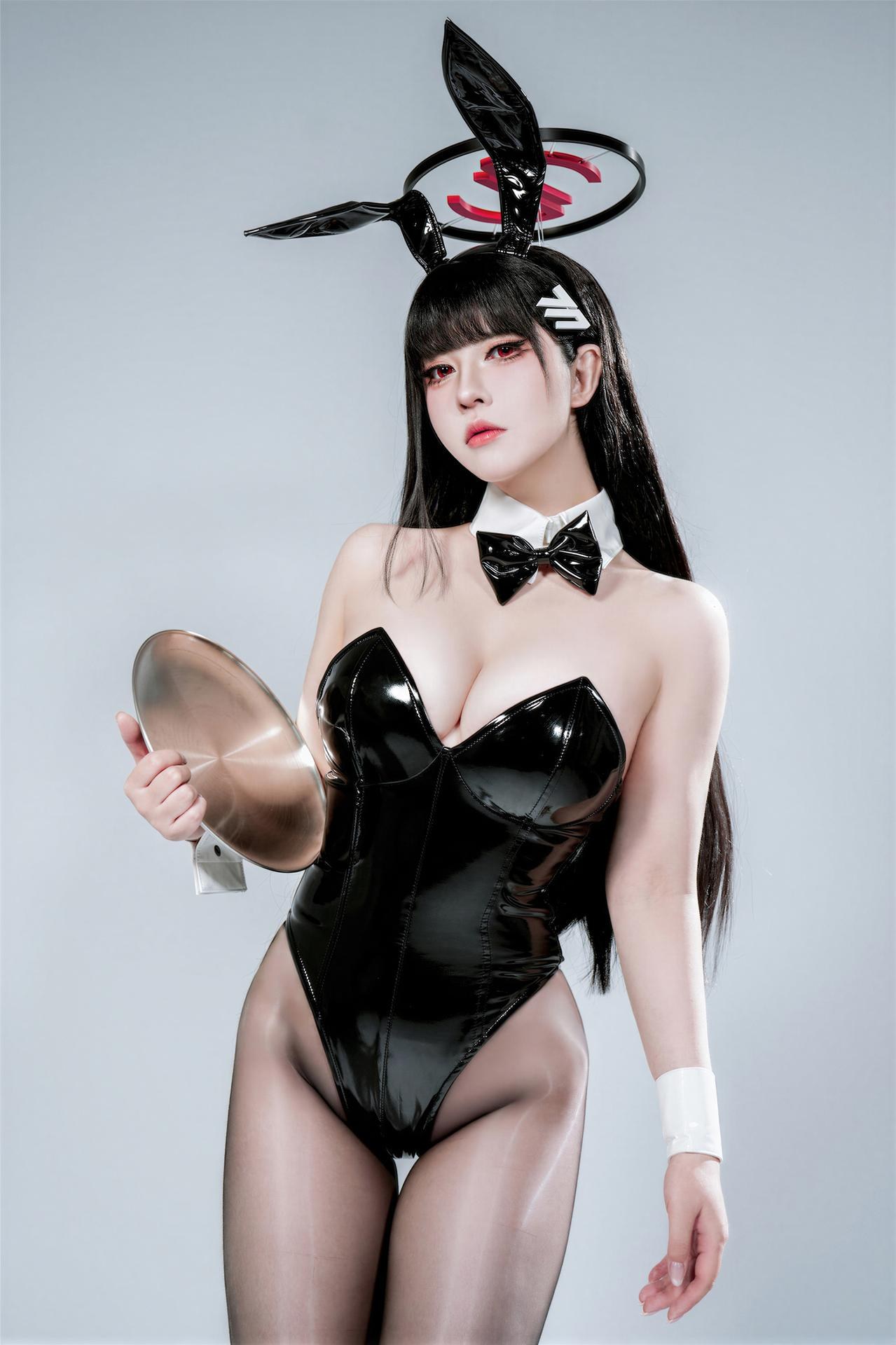[cosplay] 半半子 - 蔚蓝档案 调月莉音：蔚蓝档案 调月莉音兔女郎角色還原美腿 57P6V
