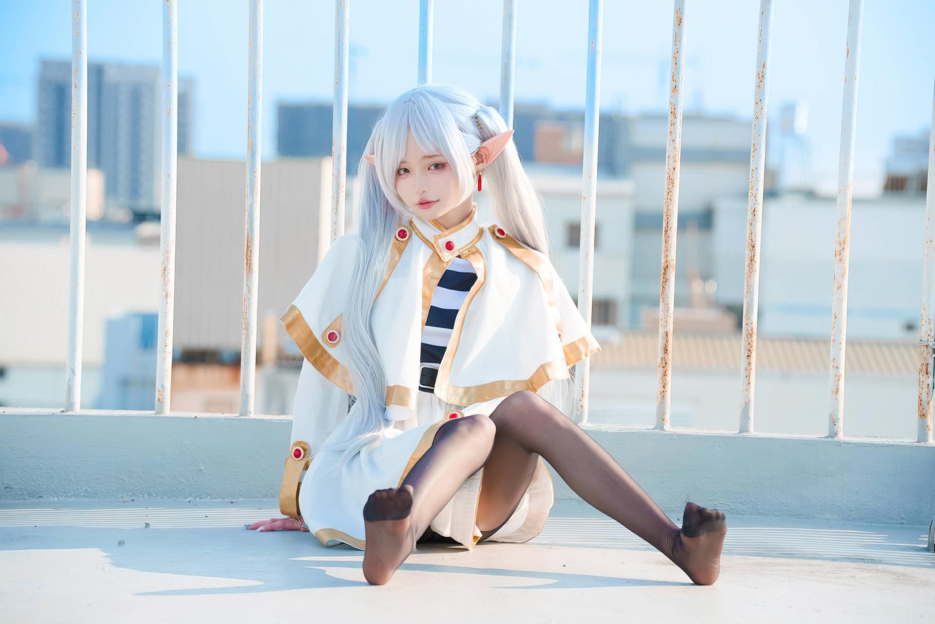 [cosplay] Irisuare(愛莉) - Frieren：Frieren角色還原美腿大尺度 31P