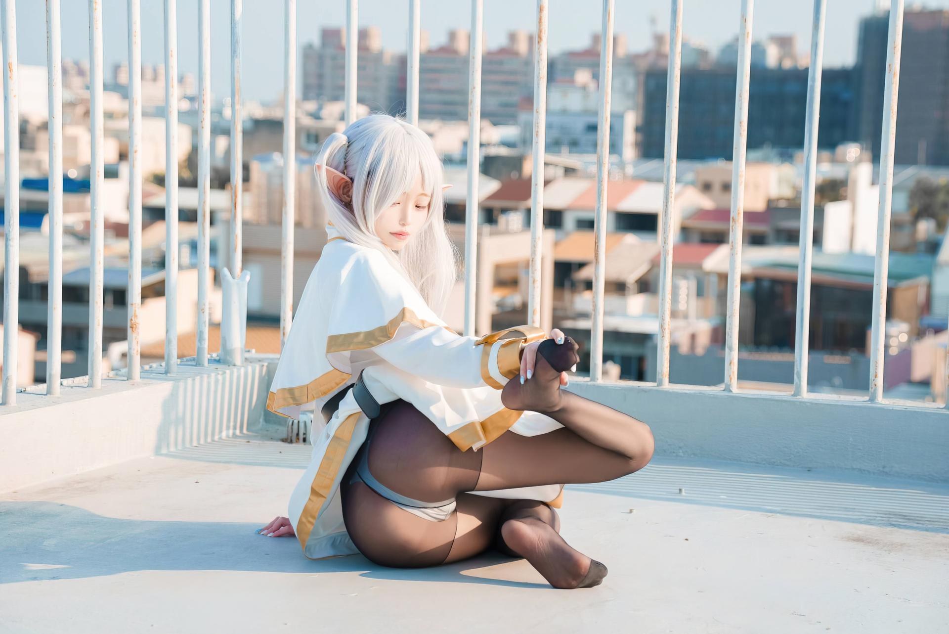 [cosplay] Irisuare(愛莉) - Frieren：Frieren角色還原美腿大尺度 31P