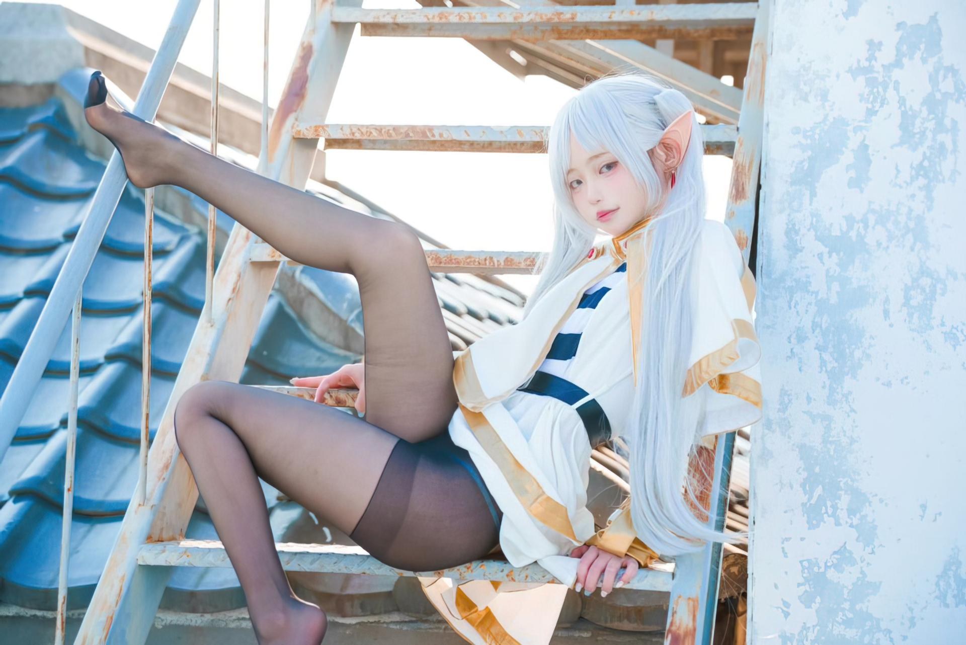 [cosplay] Irisuare(愛莉) - Frieren：Frieren角色還原美腿大尺度 31P