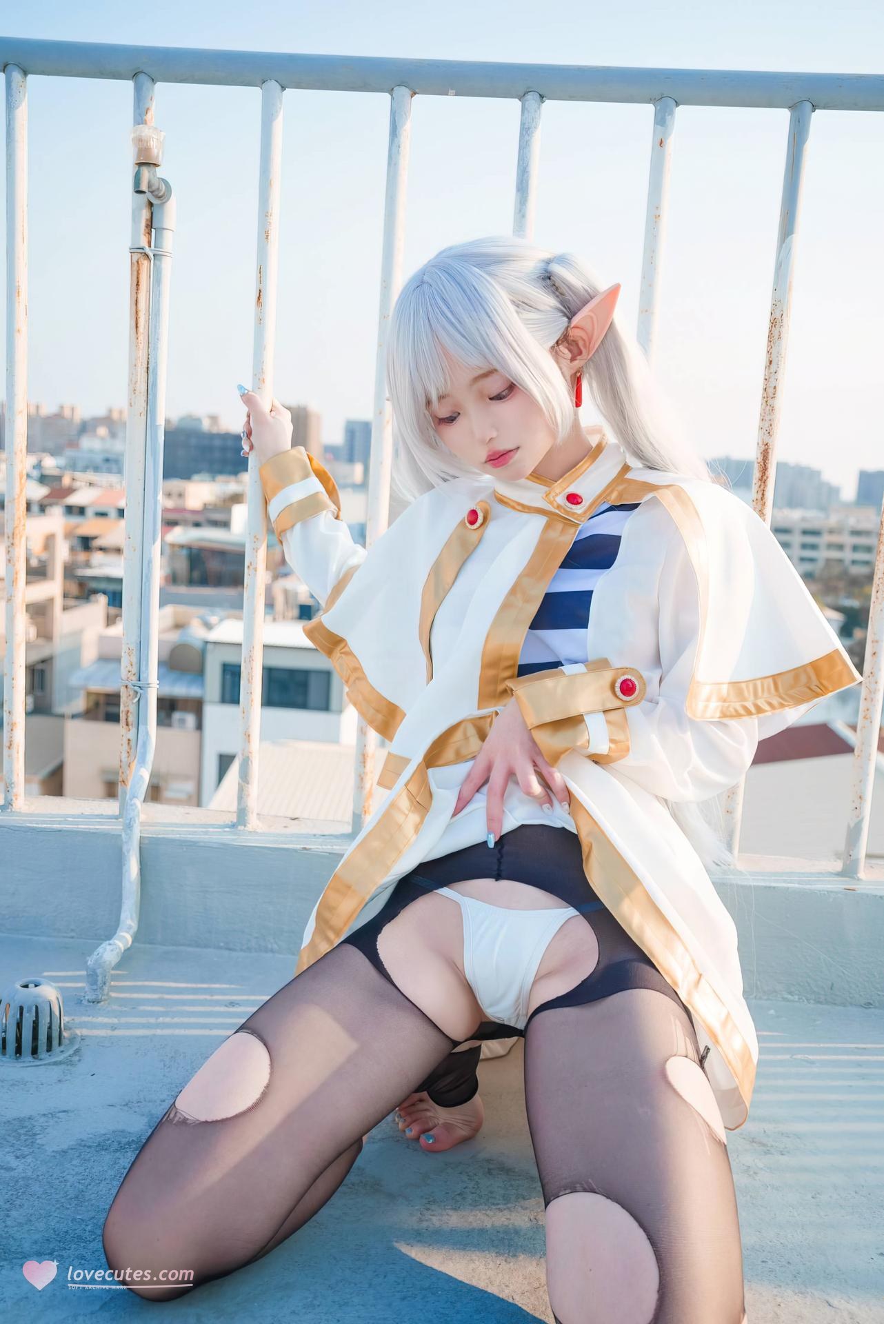 [コスプレ] Irisuare(愛莉) - Frieren 屋上エルフ衣装と黒スト 31P