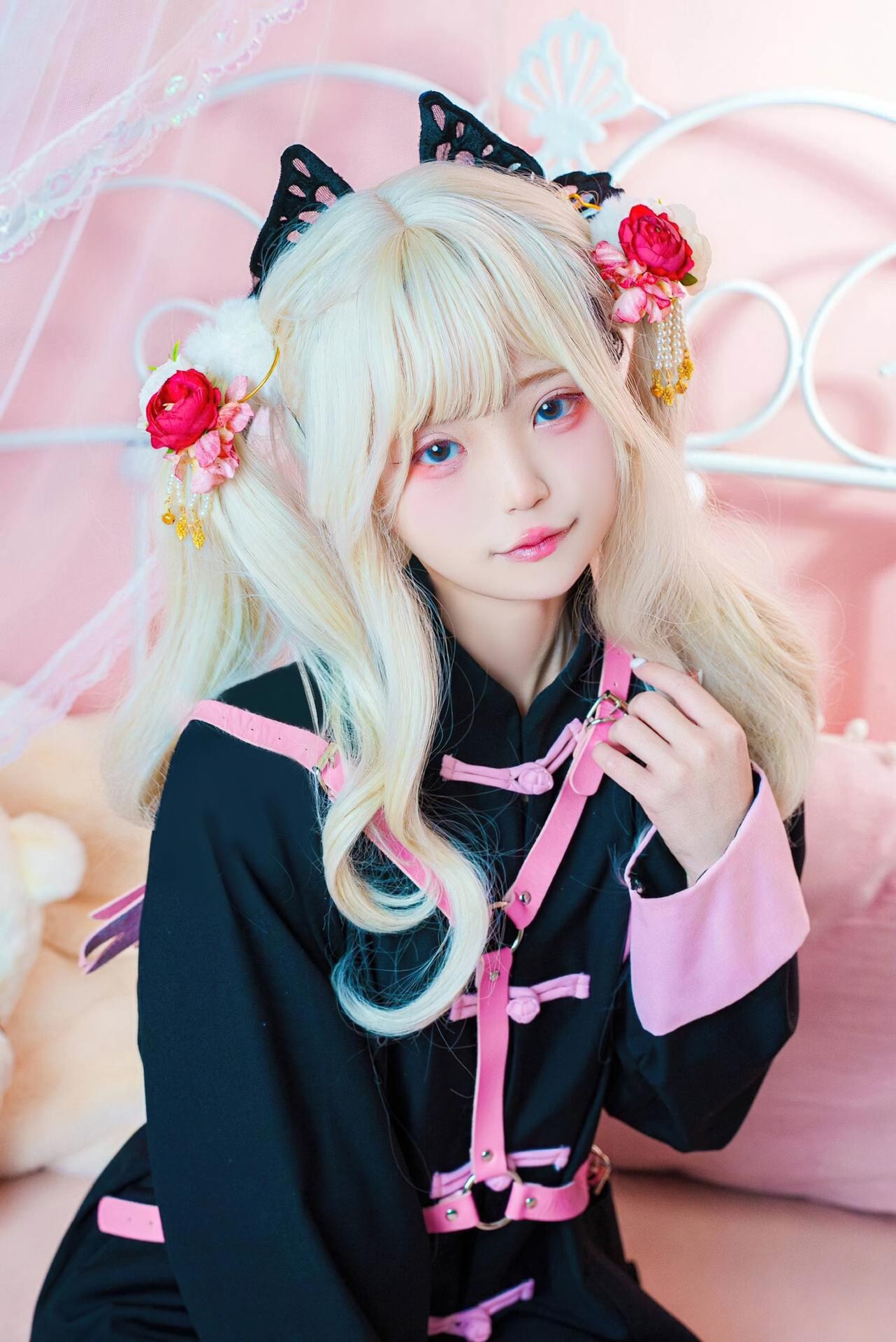 [cosplay] Irisuare(愛莉) - Illya：Illya角色還原美腿大尺度 34P