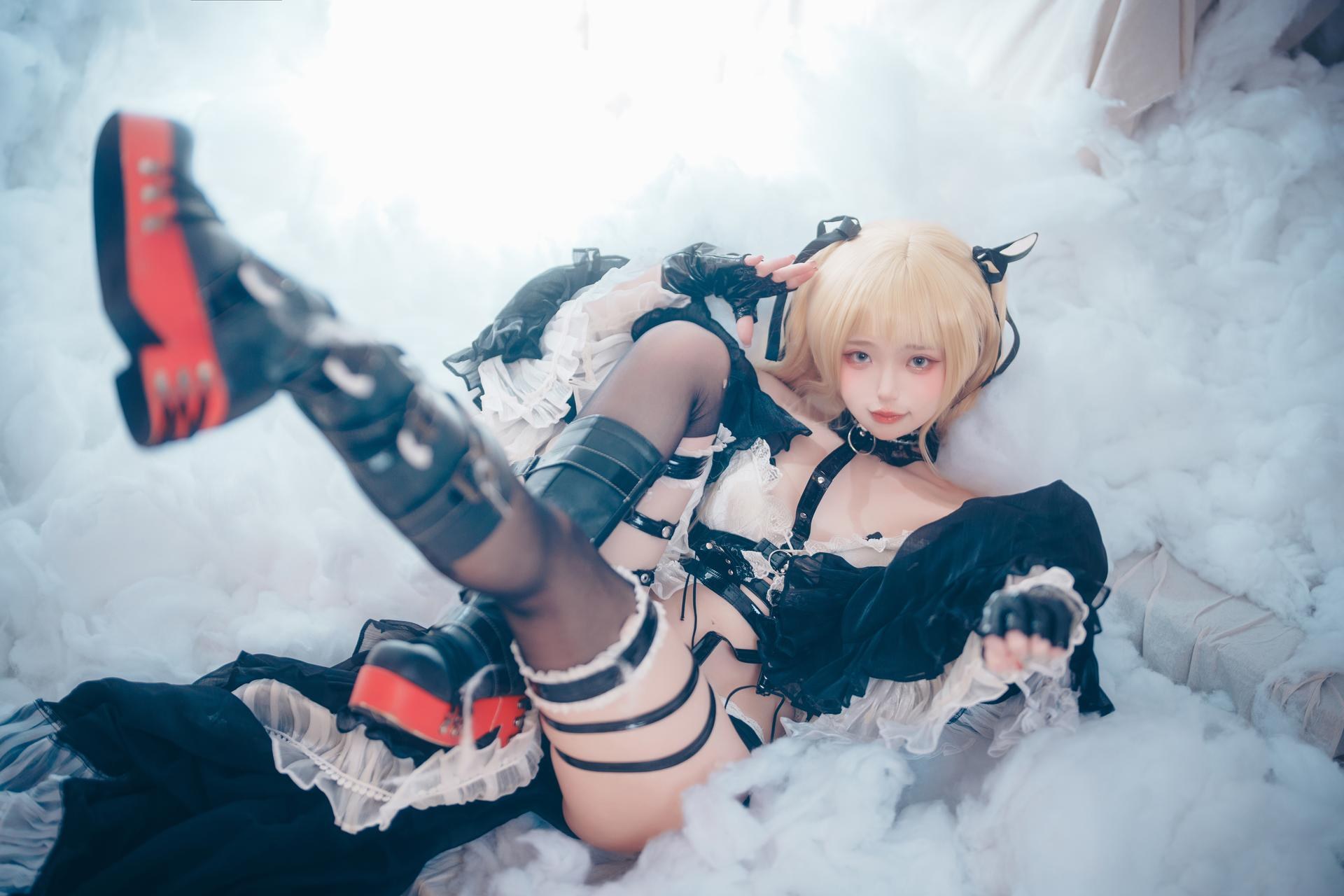 [cosplay] Irisuare(愛莉) - Marie Rose：Marie Rose角色還原美腿大尺度 68P