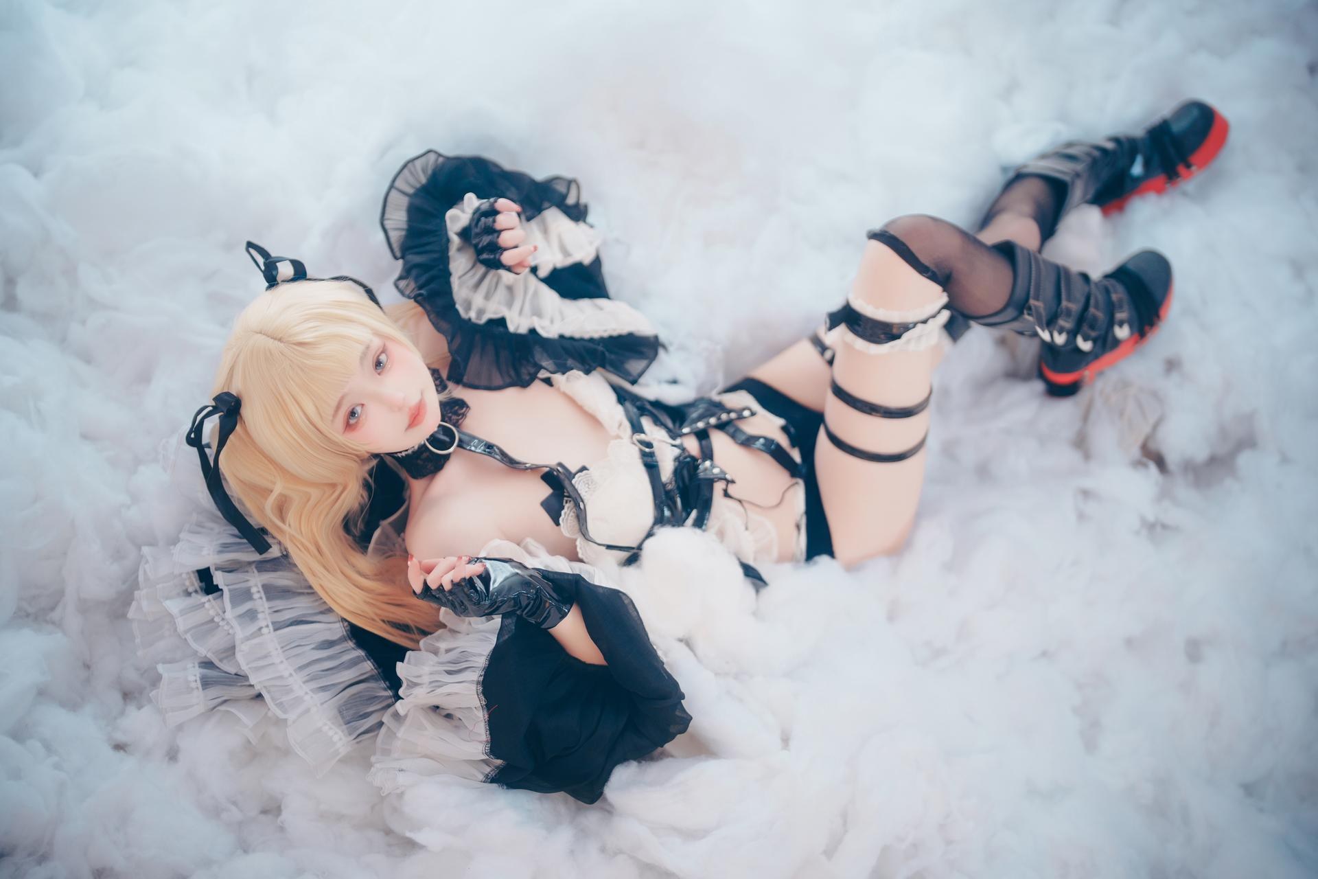 [cosplay] Irisuare(愛莉) - Marie Rose：Marie Rose角色還原美腿大尺度 68P