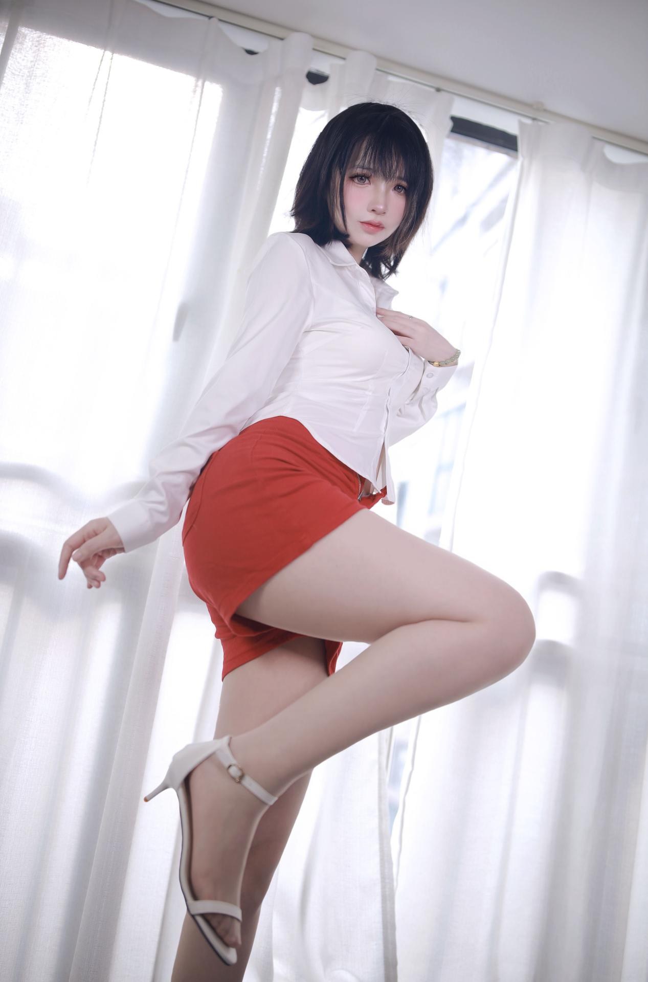 [cosplay] 疯猫ss - 2025年09月会员訂閱合集角色還原美腿大尺度 68P