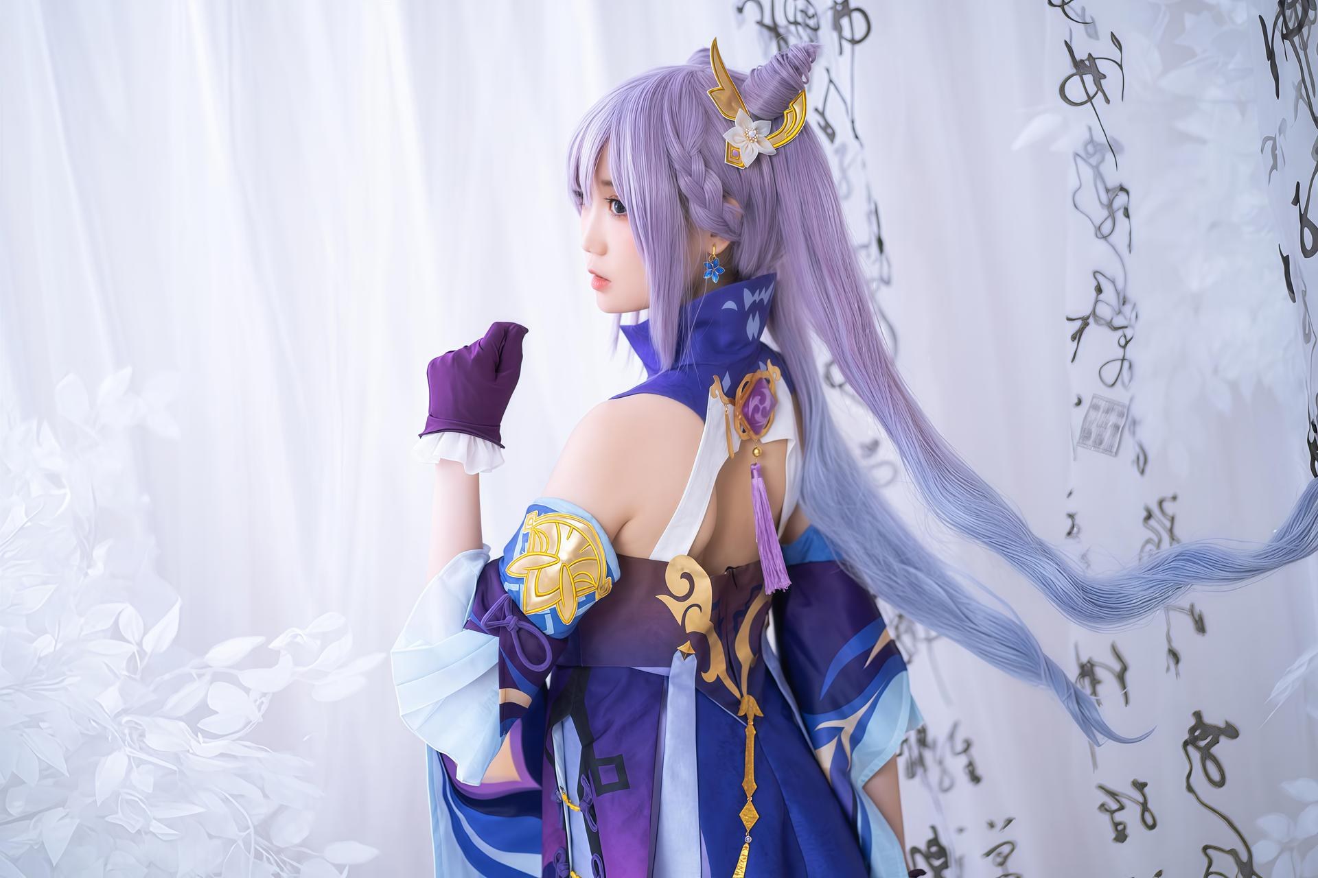 [cosplay] 焖焖碳 - 刻晴：刻晴角色还原美腿大尺度 18P