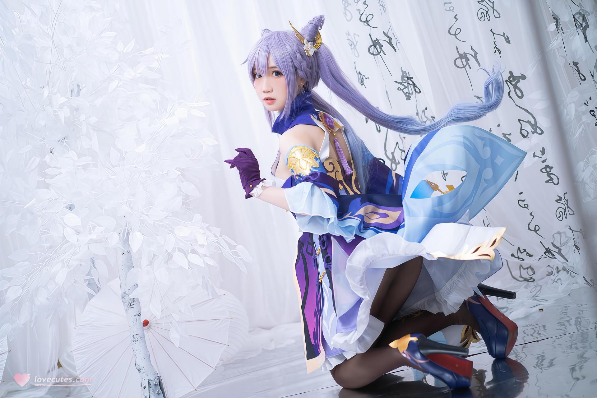 [cosplay] 焖焖碳 - 刻晴：刻晴角色还原美腿大尺度 18P
