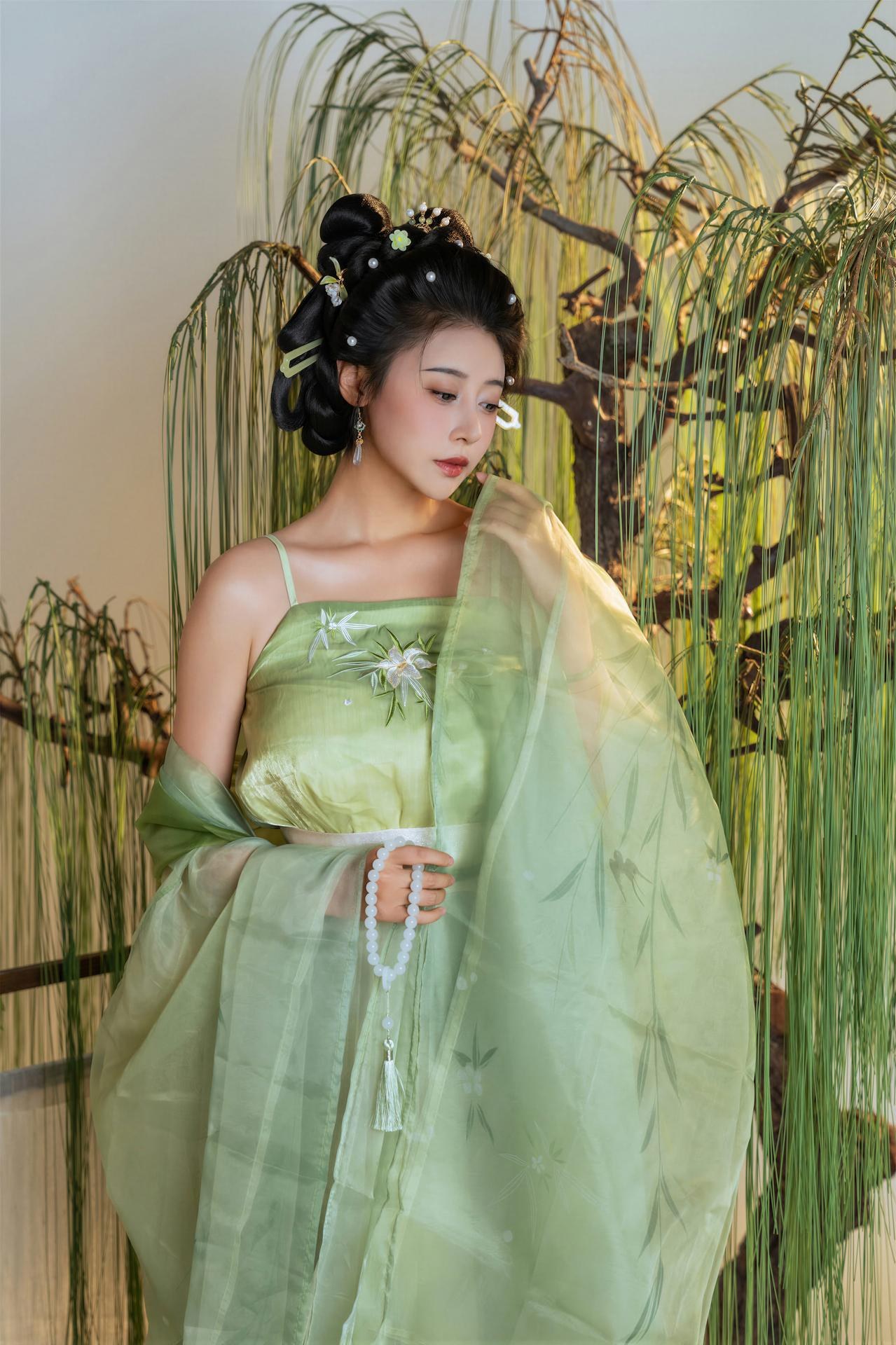 [cosplay] 奈汐酱nice - 拾翠角色还原美腿大尺度 90P1V