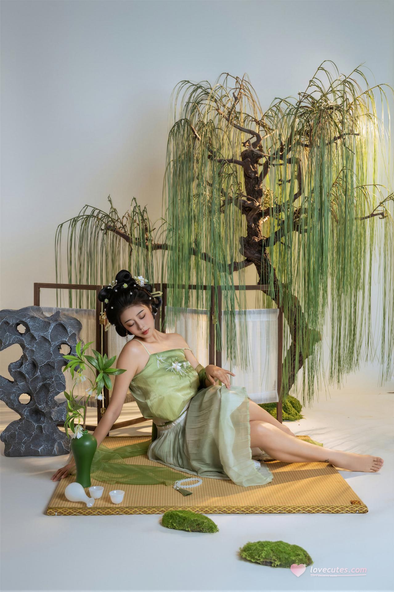 [cosplay] 奈汐酱nice - 拾翠角色还原美腿大尺度 90P1V