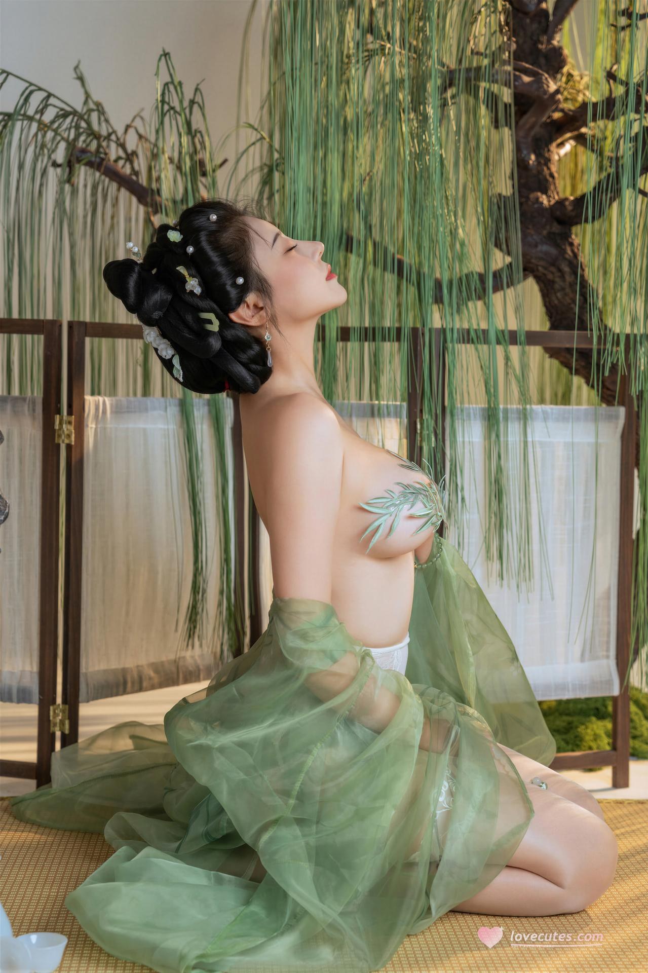 [cosplay] 奈汐酱nice - 拾翠角色还原美腿大尺度 90P1V