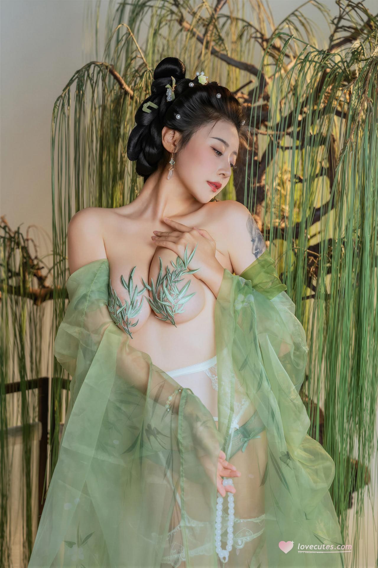 [cosplay] 奈汐酱nice - 拾翠角色还原美腿大尺度 90P1V