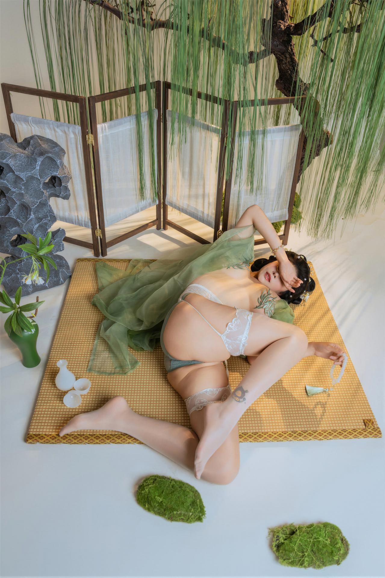 [cosplay] 奈汐酱nice - 拾翠角色还原美腿大尺度 90P1V