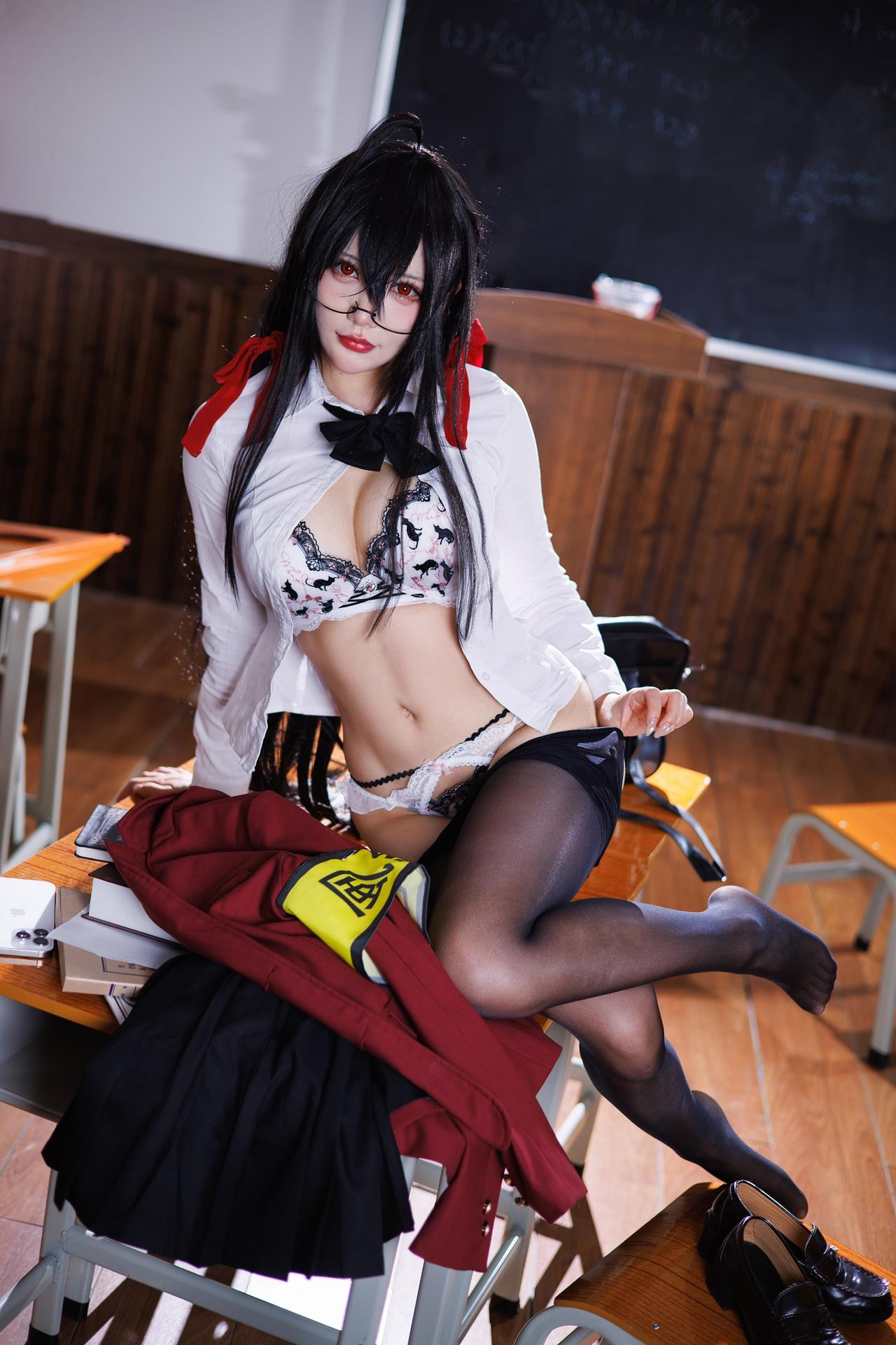[cosplay] 是一只熊仔吗 - 大凤：大凤JK角色還原美腿大尺度 50P