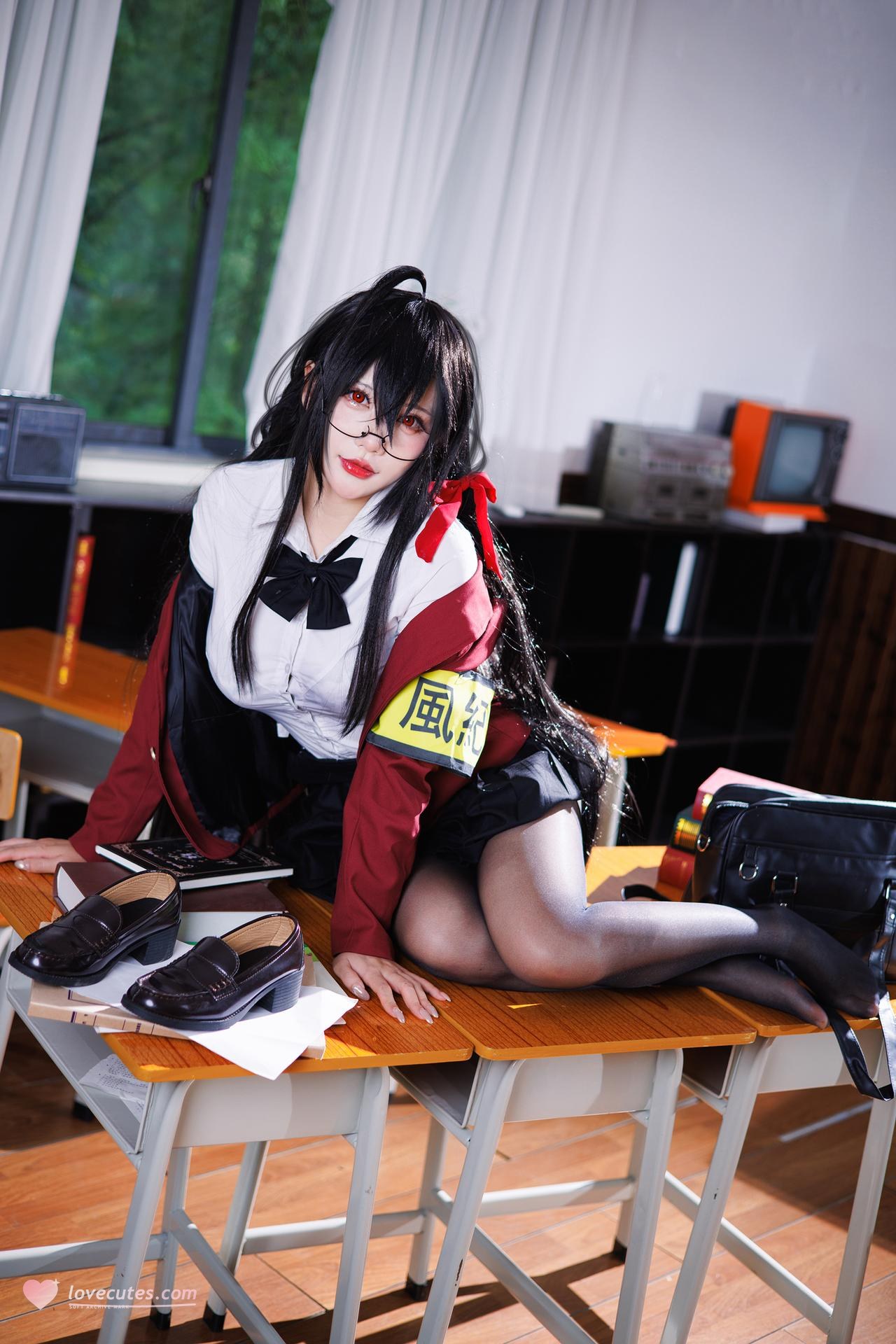 [cosplay] 是一只熊仔吗 - 大凤：大凤JK角色還原美腿大尺度 50P