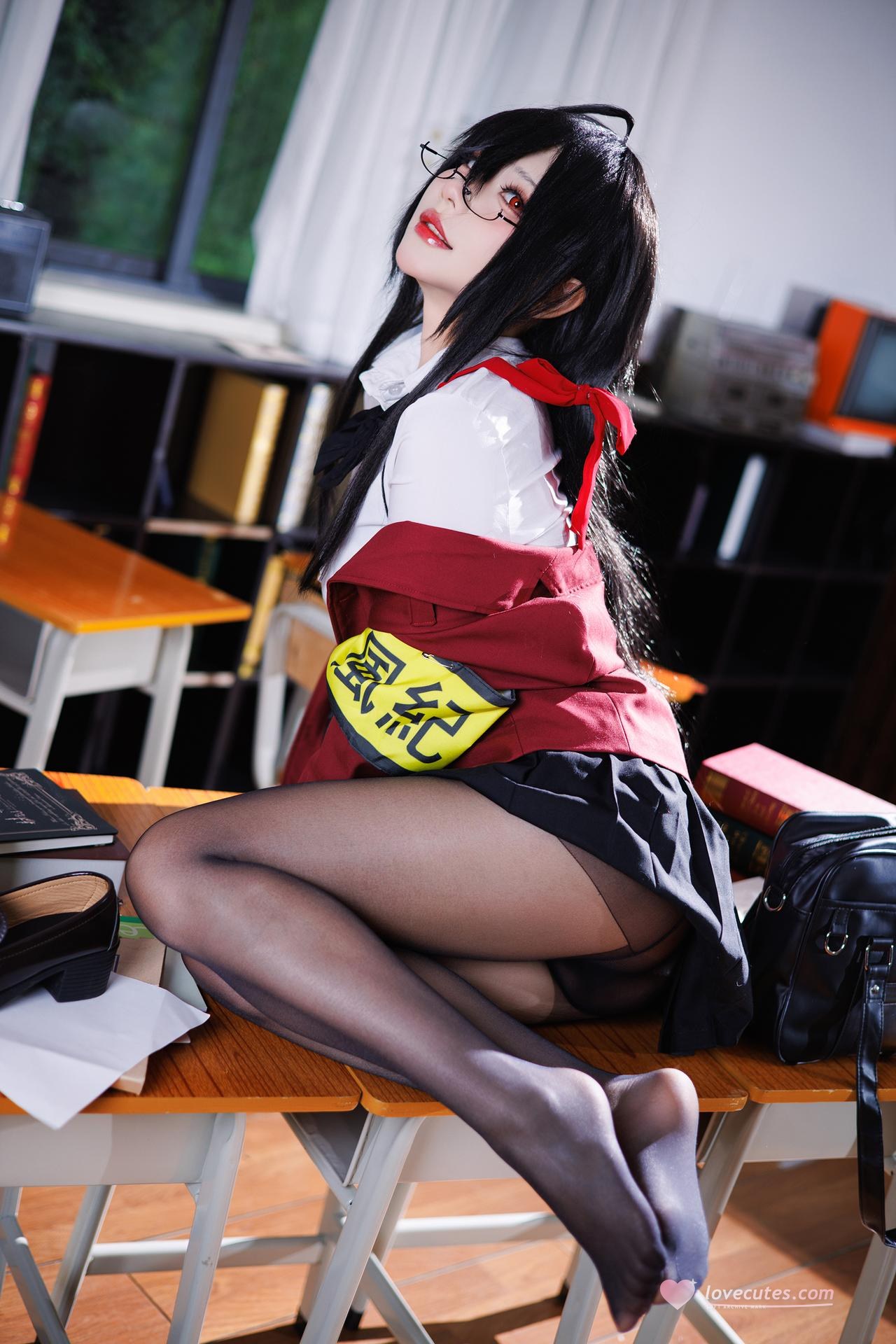 [cosplay] 是一只熊仔吗 - 大凤：大凤JK角色還原美腿大尺度 50P